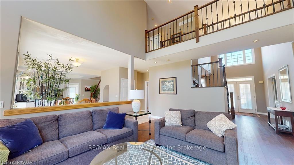 Photo 3 of 39 Waterford Drive, Erin, Hillsburgh — HOMEH