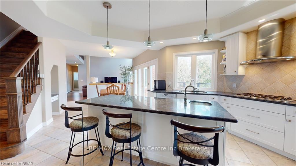 Photo 6 of 39 Waterford Drive, Erin, Hillsburgh — HOMEH