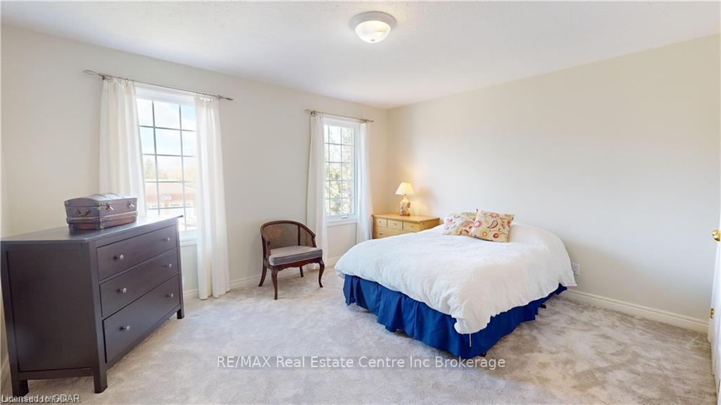 Photo 14 of 39 Waterford Drive, Erin, Hillsburgh — HOMEH