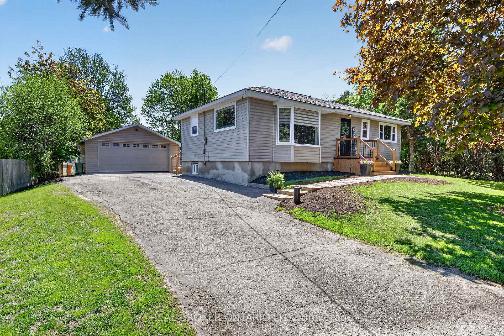 Photo 2 of 5626 Owen Street, Ottawa, Osgoode — HOMEH