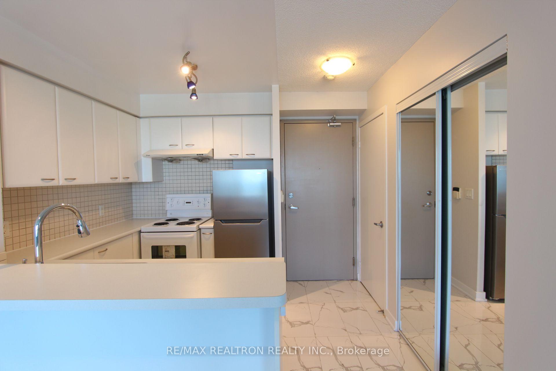 Photo 2 of Unit 2906, 36 Lee Centre Drive, Scarborough, Woburn — HOMEH