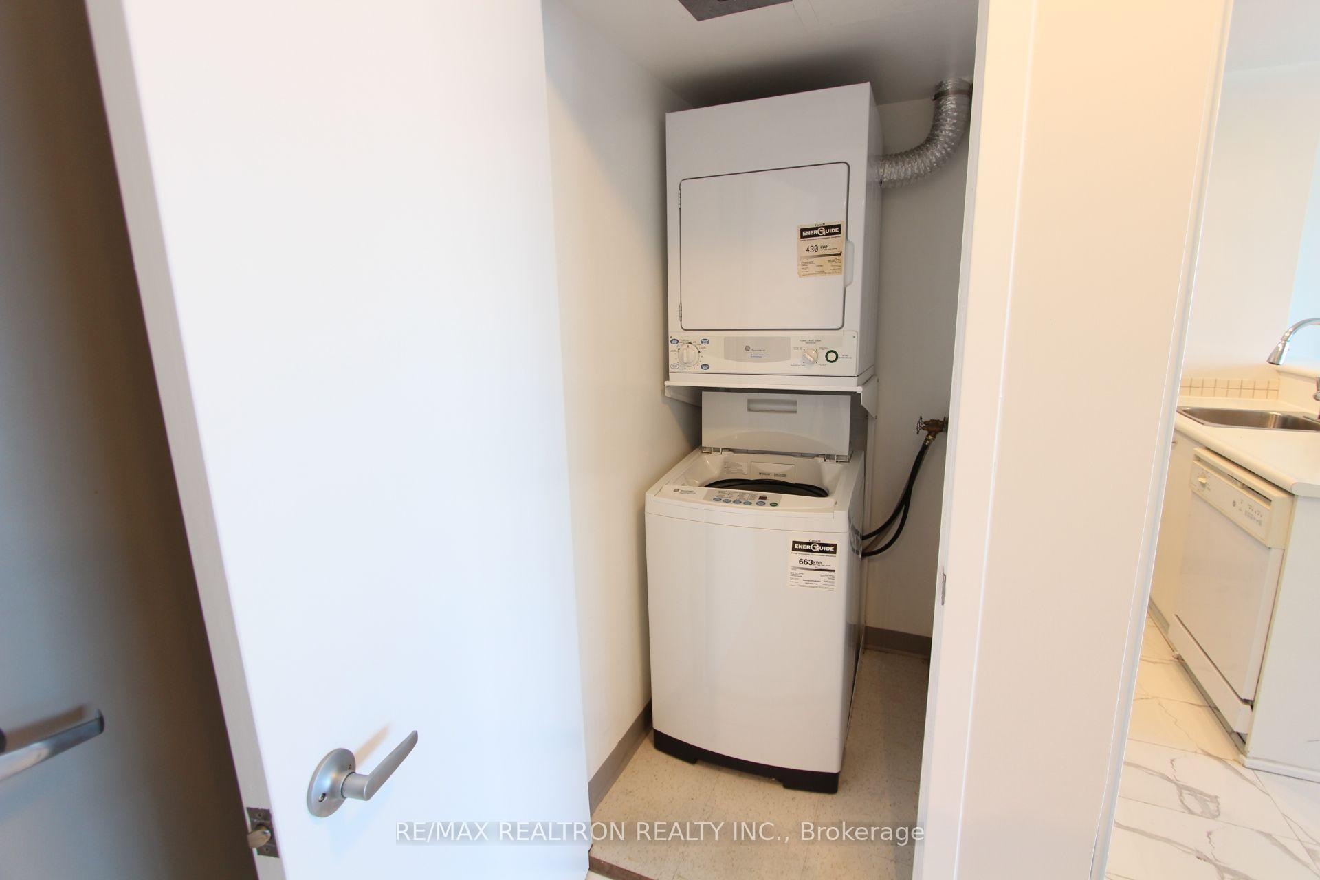 Photo 3 of Unit 2906, 36 Lee Centre Drive, Scarborough, Woburn — HOMEH