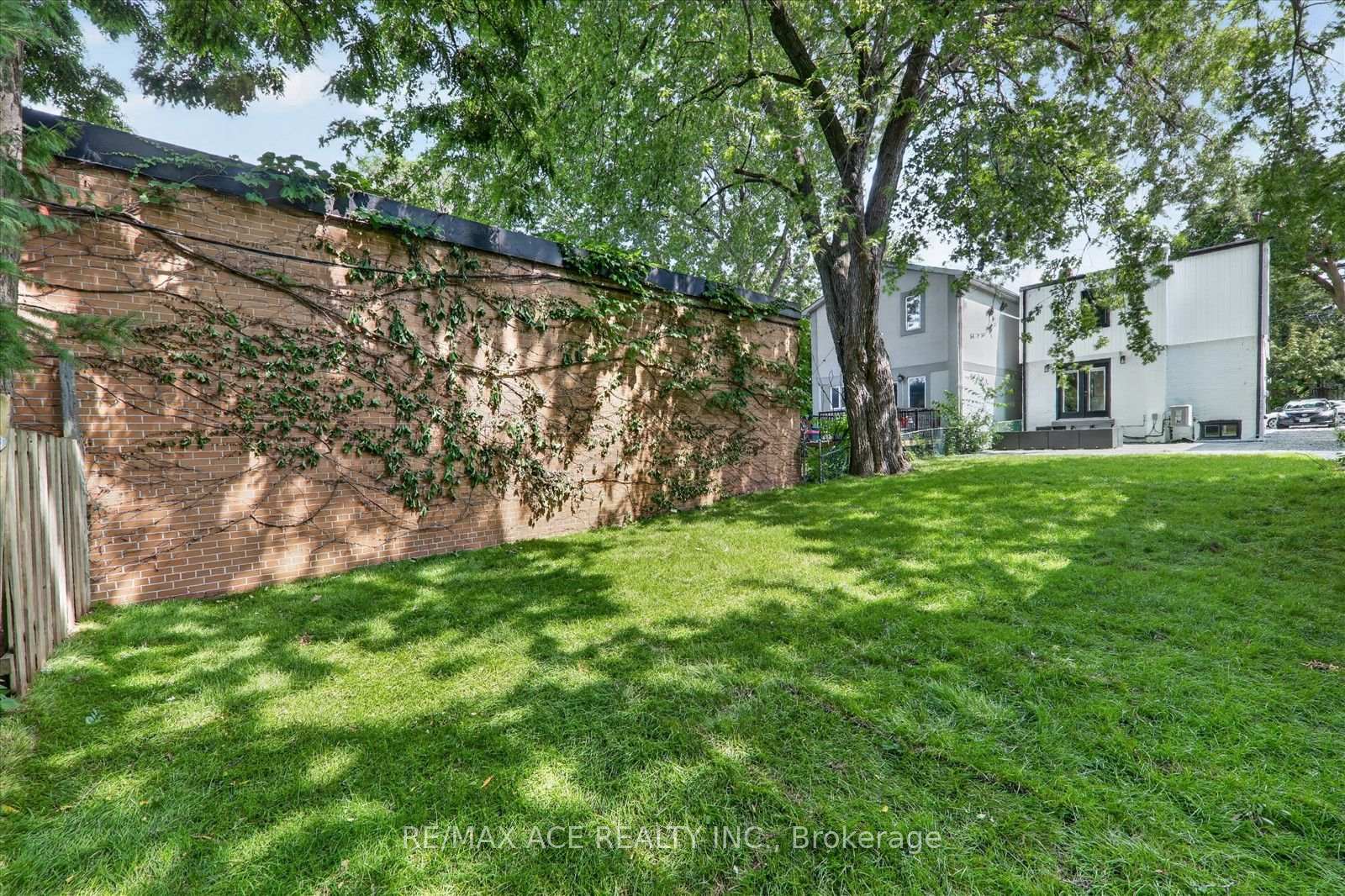 Photo 45 of 100 Dunkirk Road, Toronto, Danforth Village-East York — HOMEH