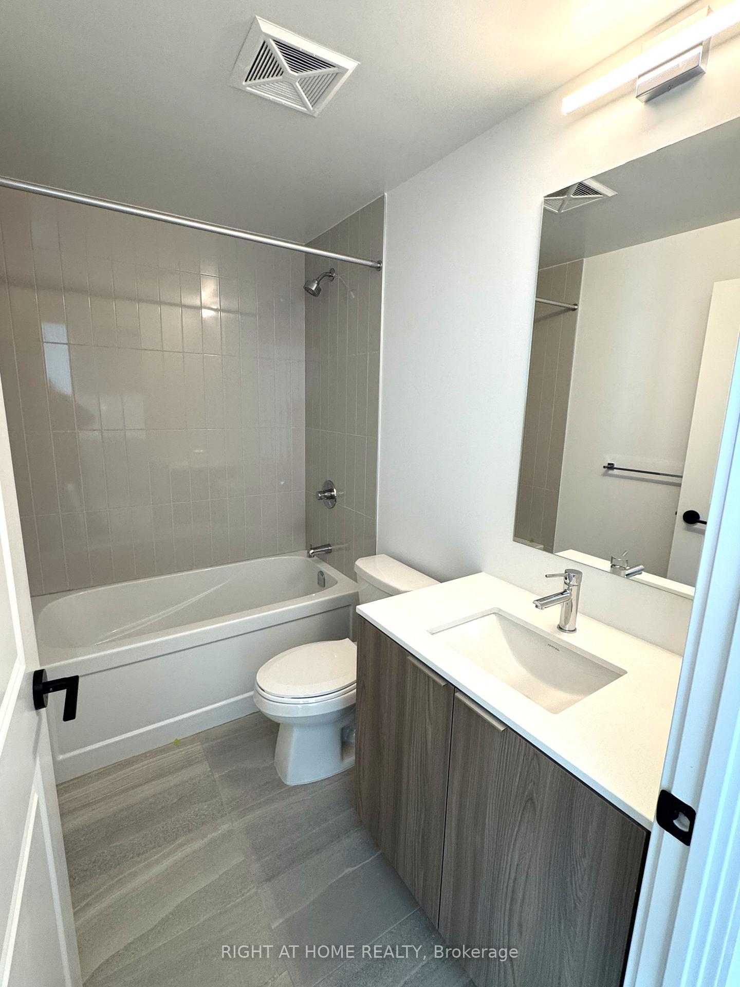 Photo 9 of 15 Skyridge Drive, Brampton, Bram East — HOMEH
