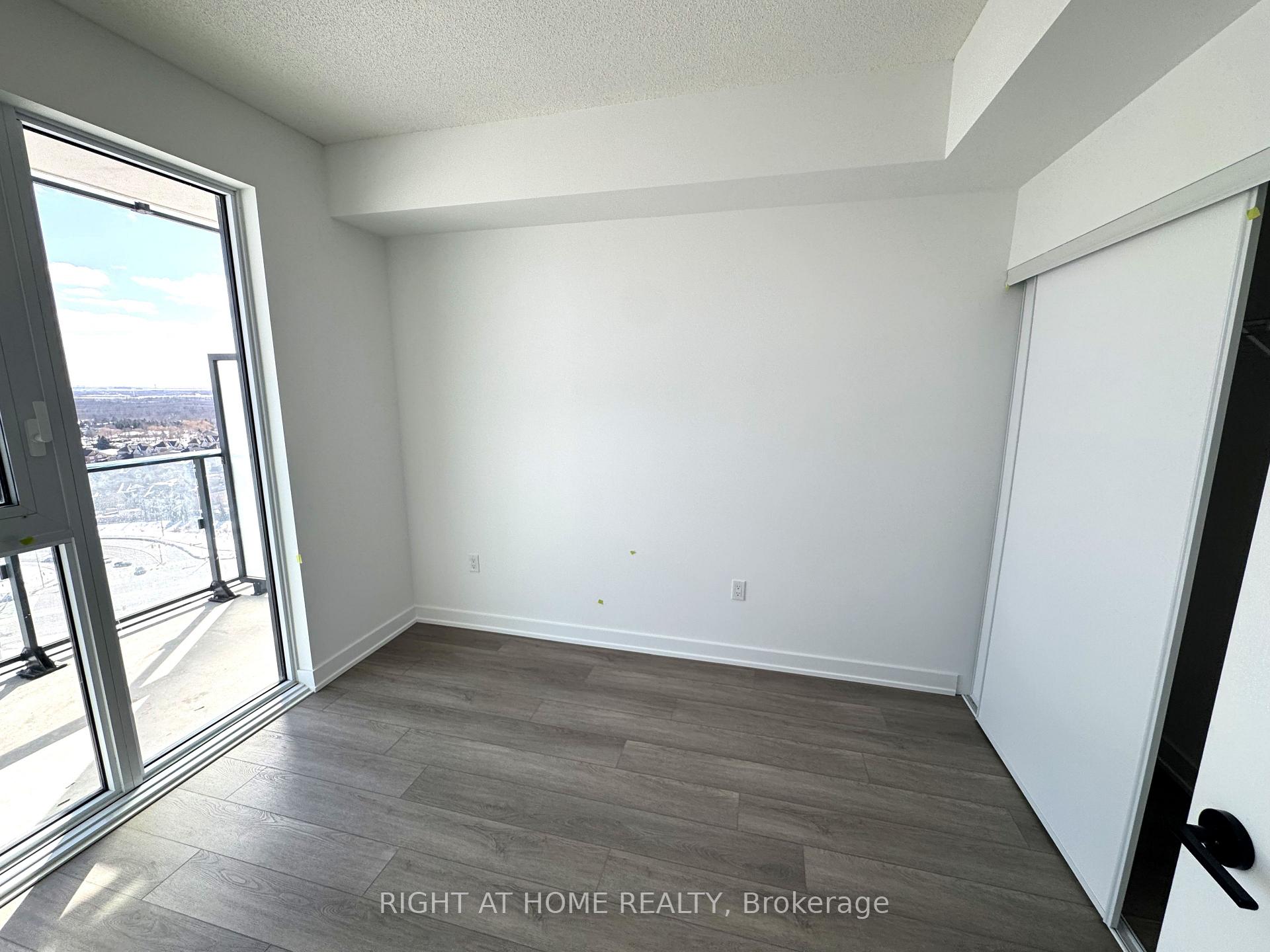 Photo 10 of 15 Skyridge Drive, Brampton, Bram East — HOMEH