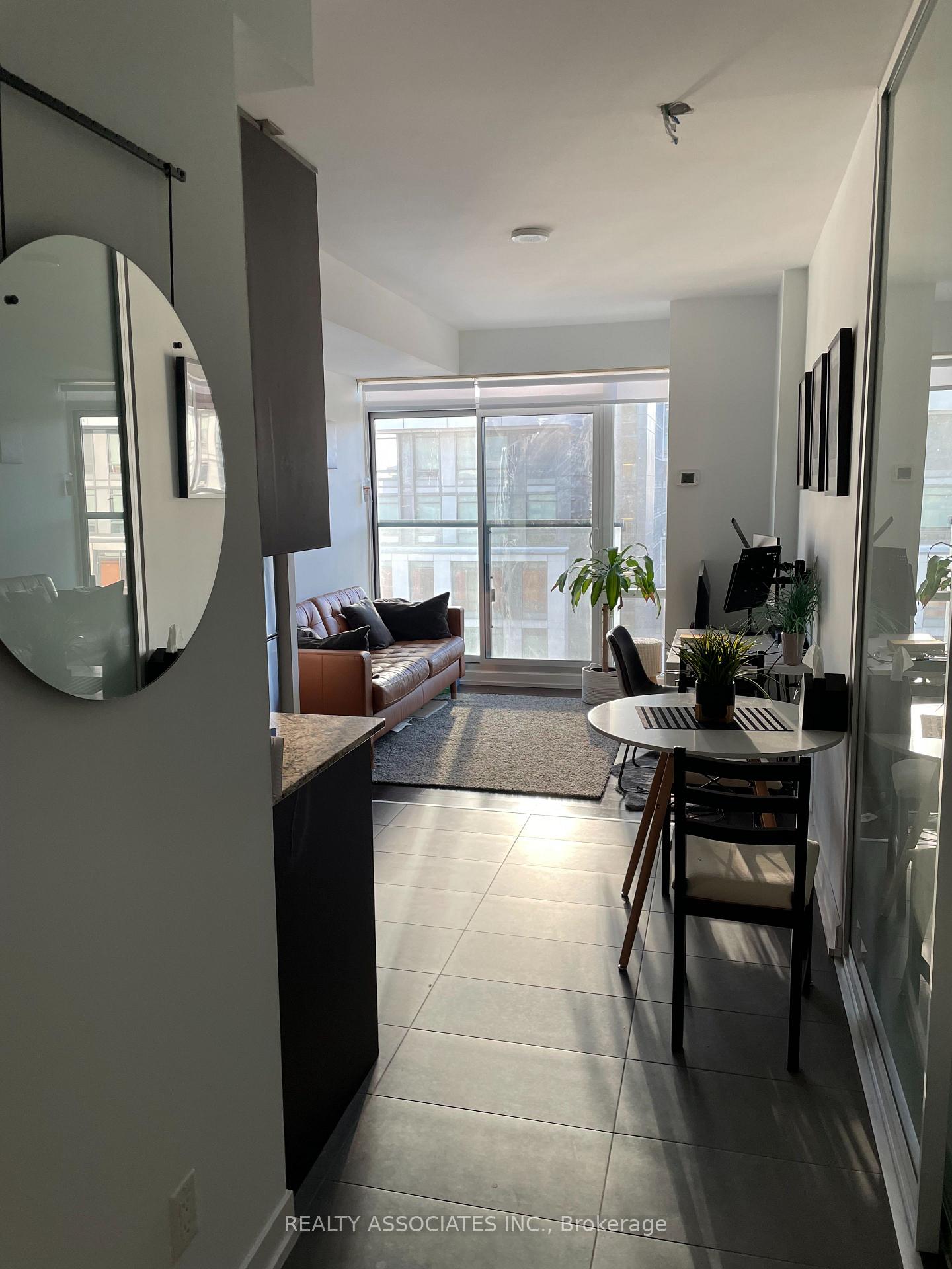 Photo 5 of Unit 707, 170 Fort York Boulevard, Toronto, Waterfront Communities — HOMEH
