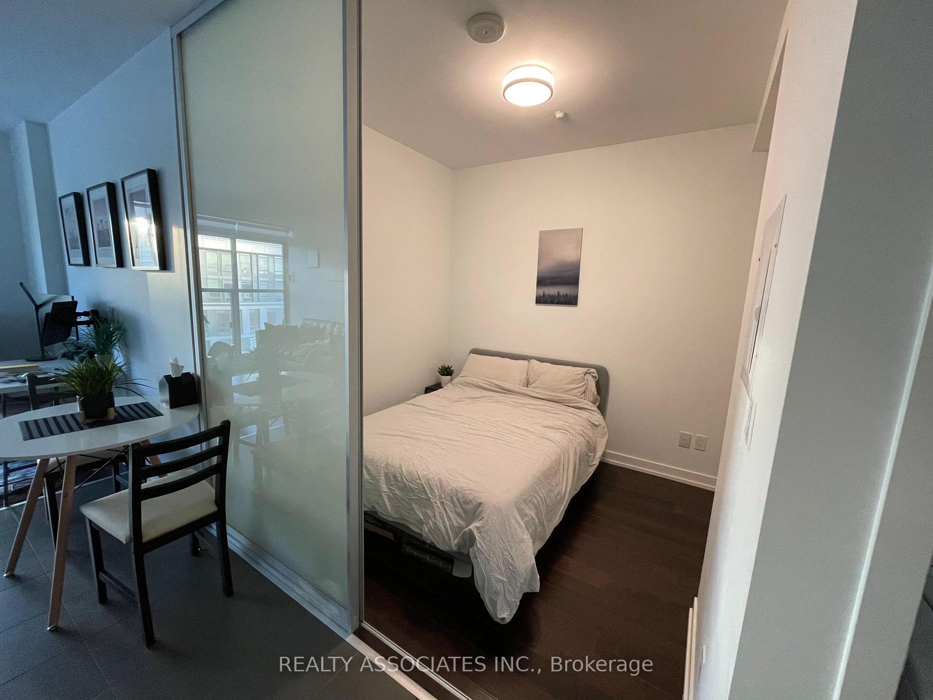 Photo 6 of Unit 707, 170 Fort York Boulevard, Toronto, Waterfront Communities — HOMEH