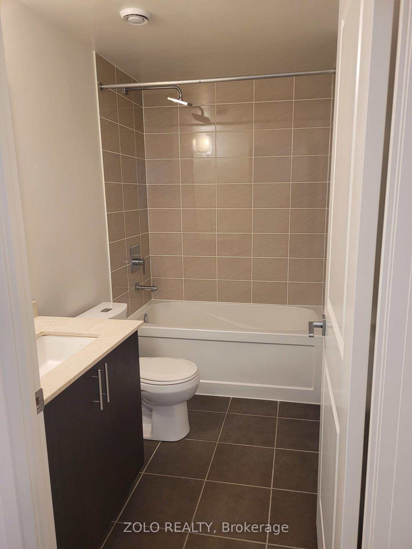 Photo 16 of Unit 1712, 7165 Yonge Street, Markham, Grandview — HOMEH