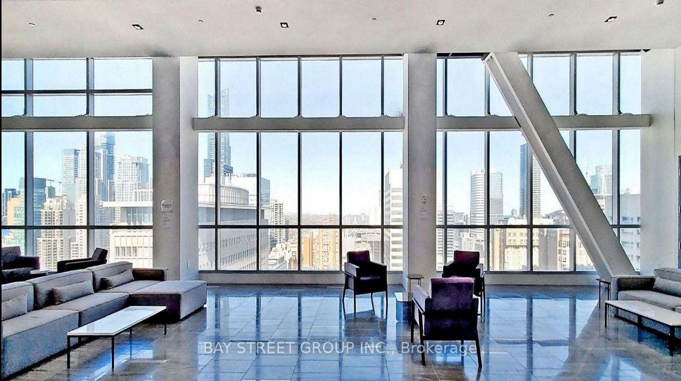 Photo 3 of Unit 4603, 488 University Avenue, Toronto, University — HOMEH