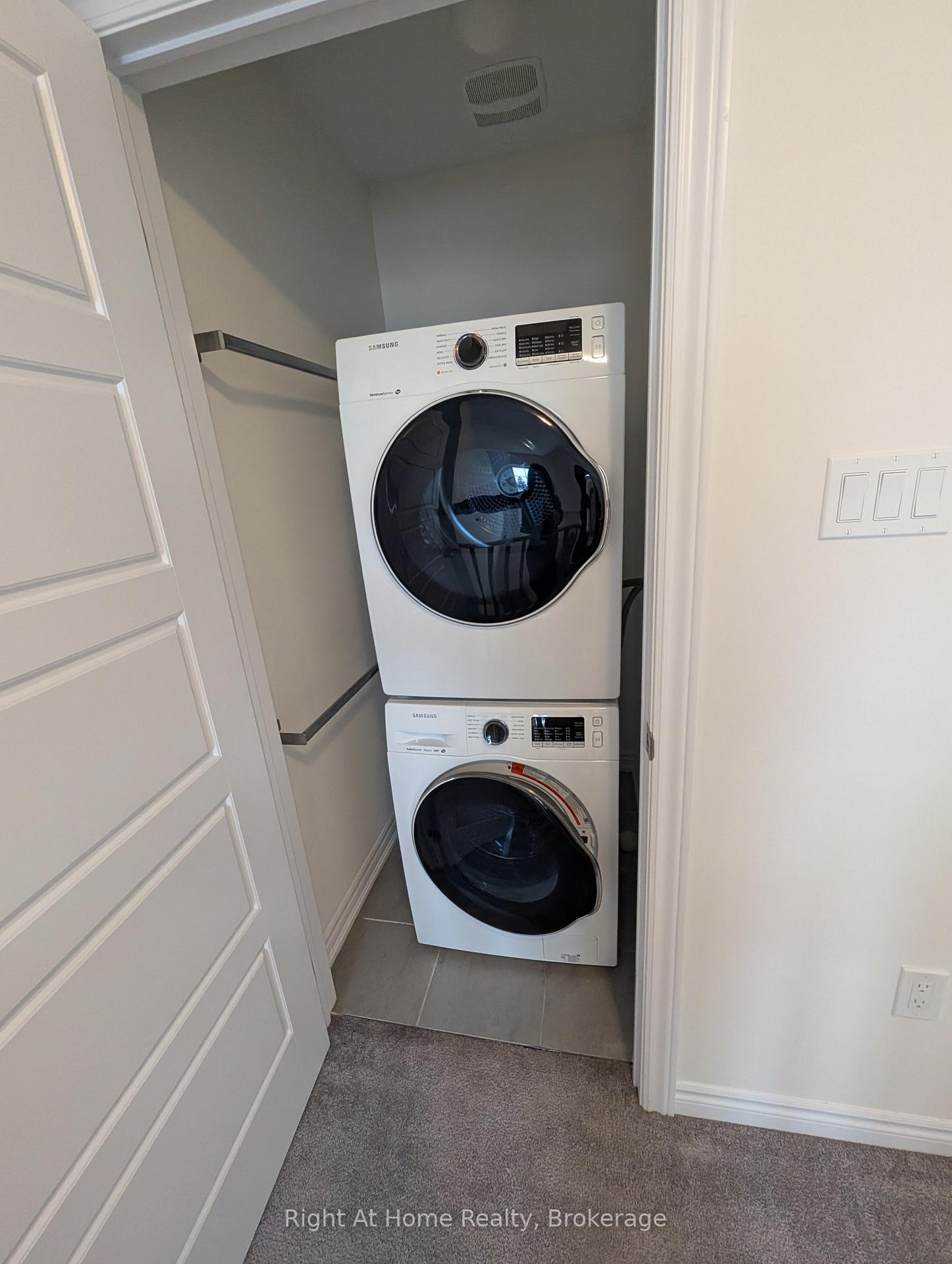 Photo 17 of 17 Roseberry Lane, Kitchener, Heritage Park/Rosemount — HOMEH