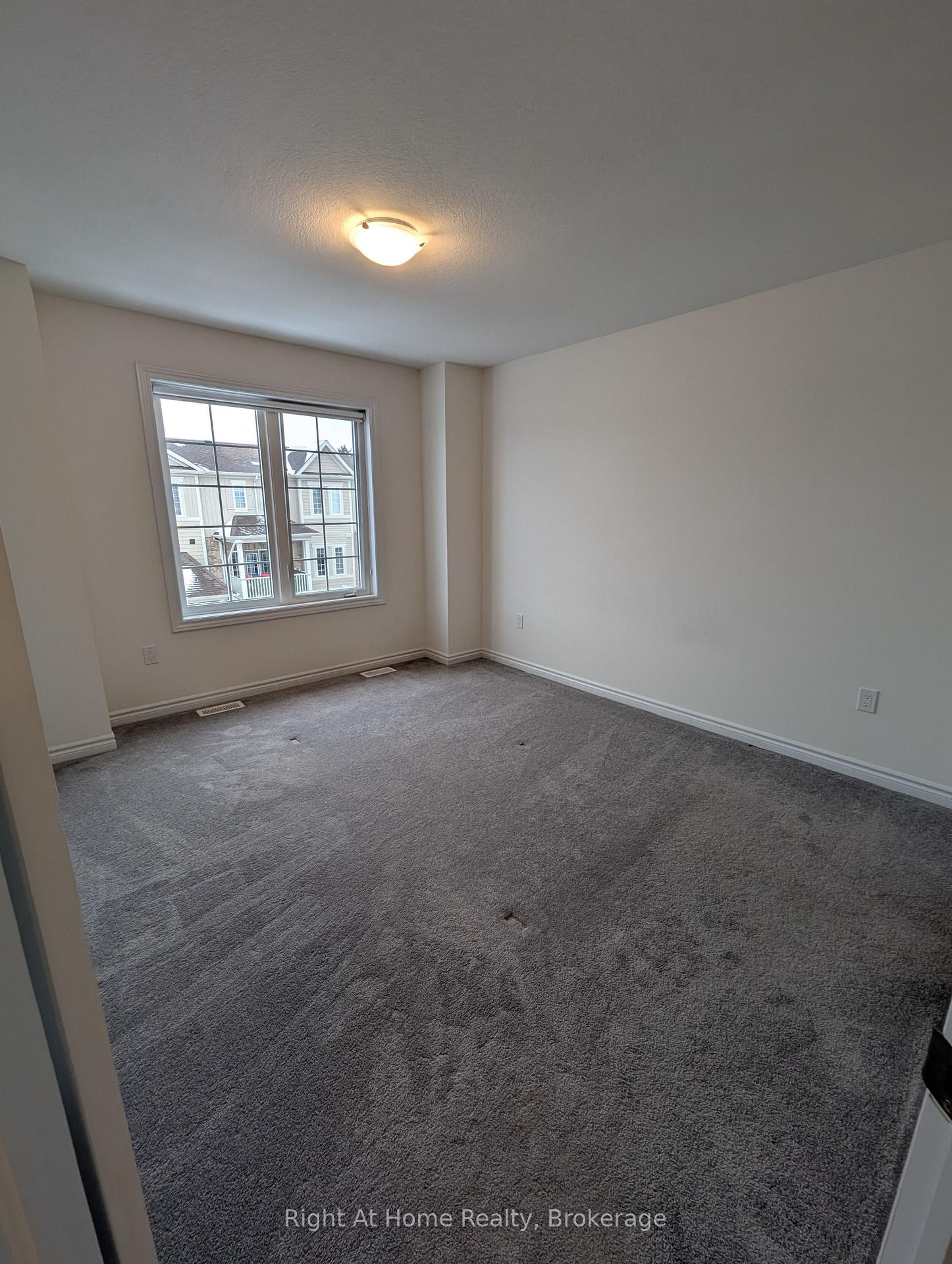 Photo 22 of 17 Roseberry Lane, Kitchener, Heritage Park/Rosemount — HOMEH