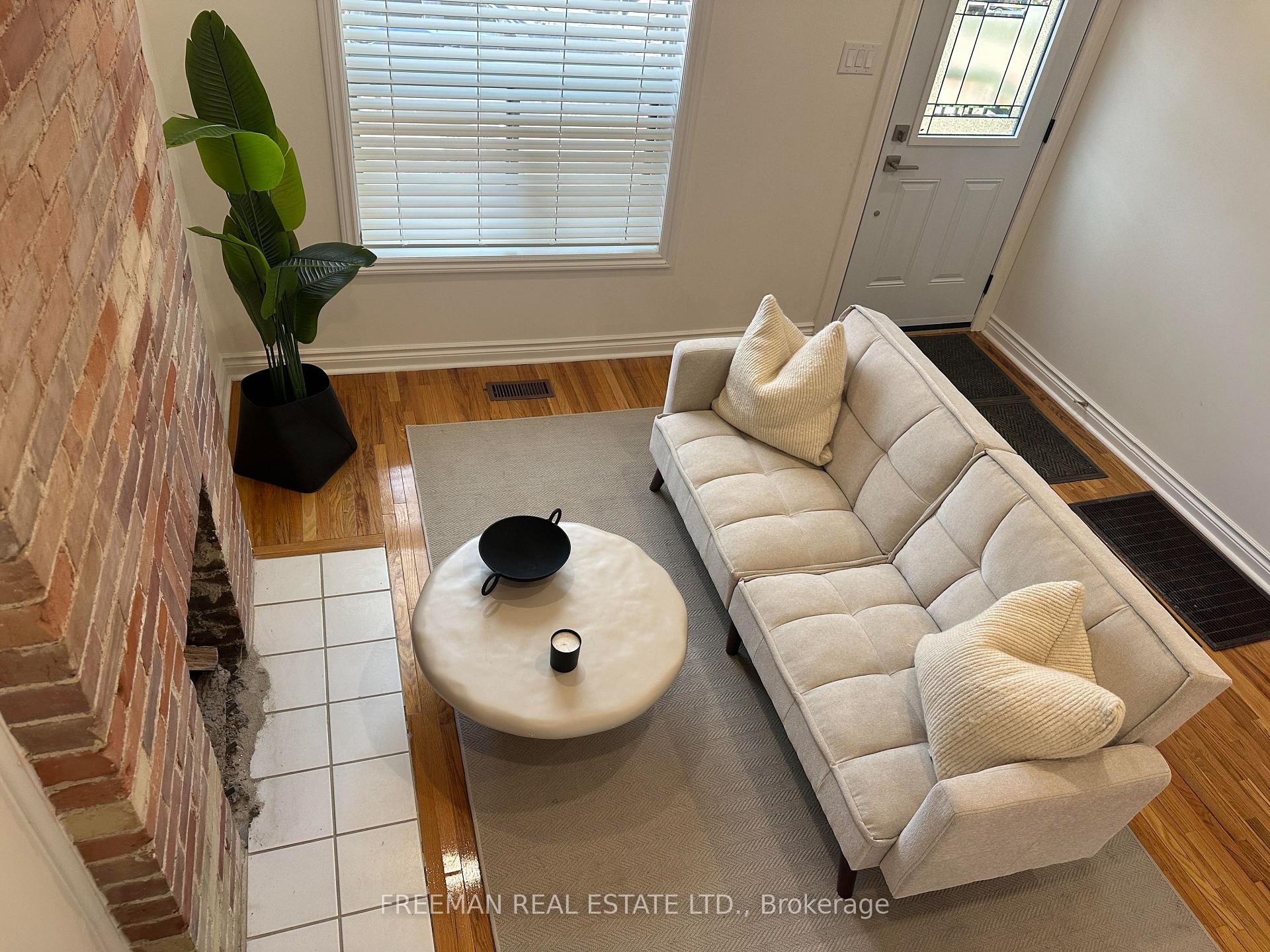 Photo 2 of 37 Grant Street, Toronto, South Riverdale — HOMEH
