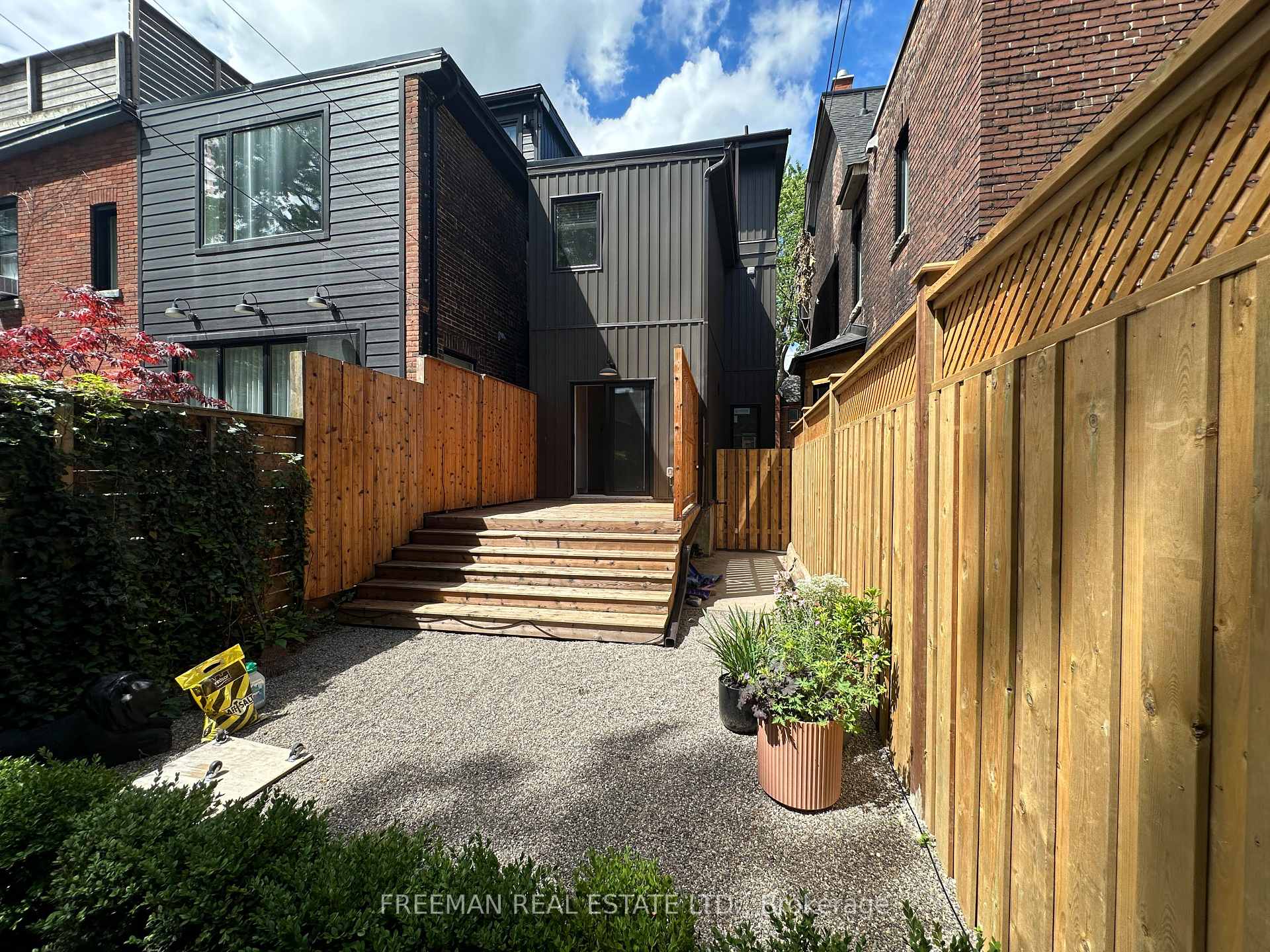 Photo 8 of 37 Grant Street, Toronto, South Riverdale — HOMEH