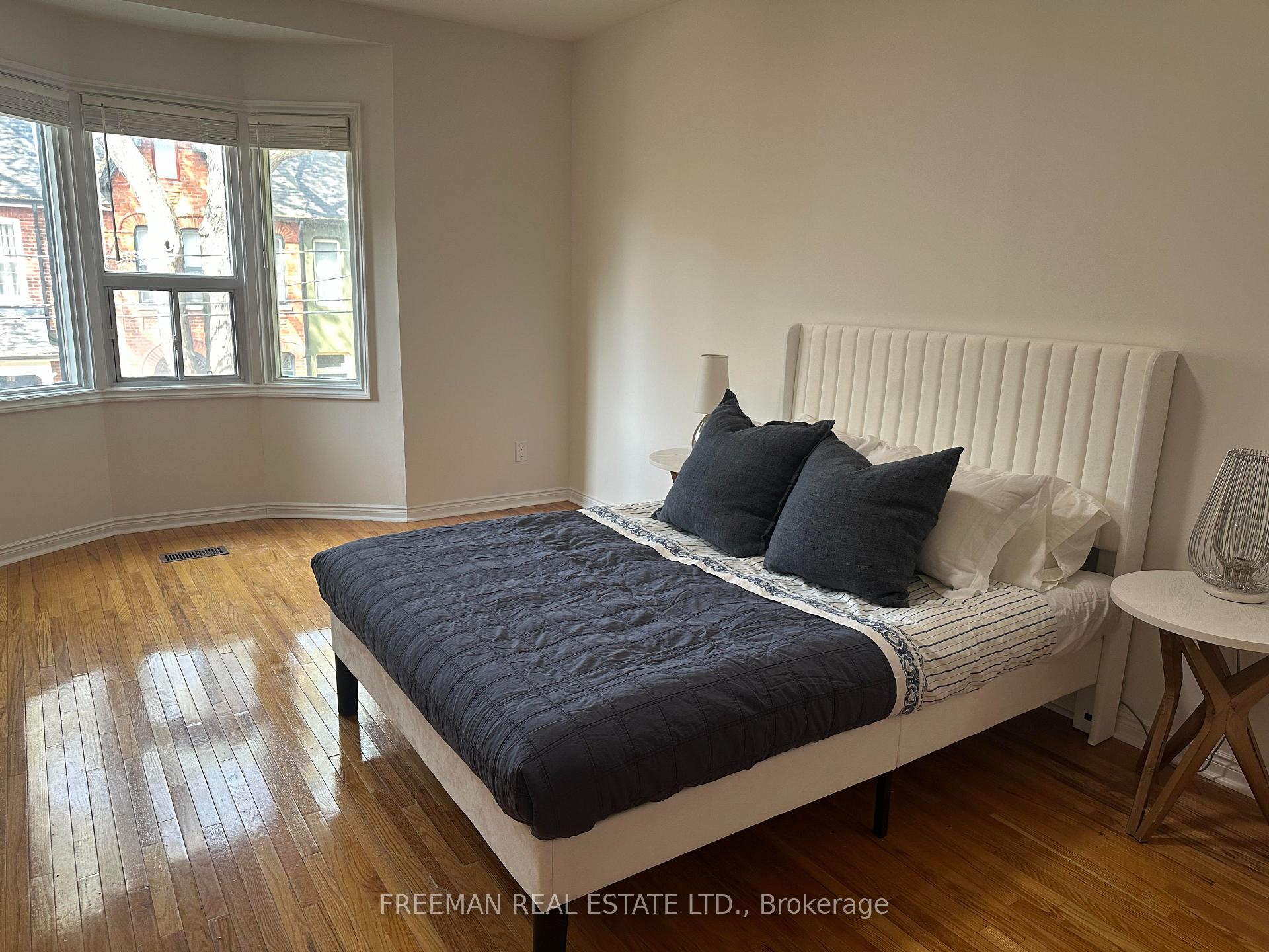Photo 10 of 37 Grant Street, Toronto, South Riverdale — HOMEH