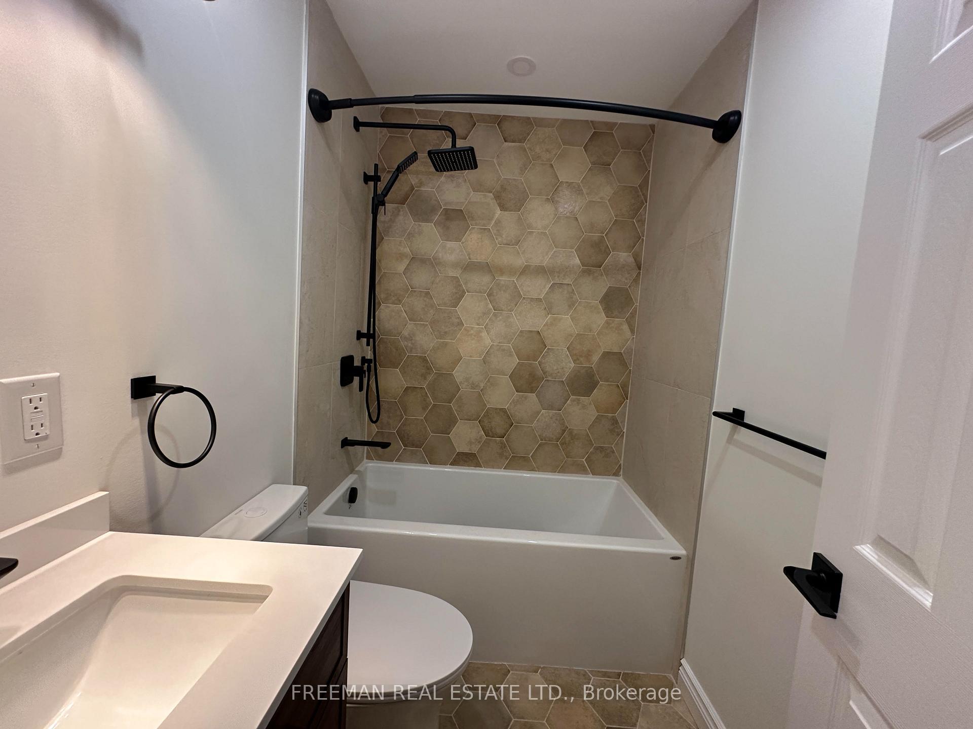 Photo 13 of 37 Grant Street, Toronto, South Riverdale — HOMEH