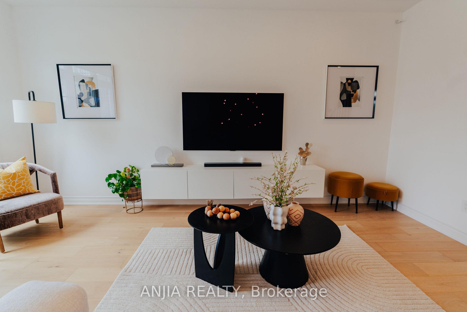 Photo 4 of 221 Dundas Way, Markham, Greensborough — HOMEH