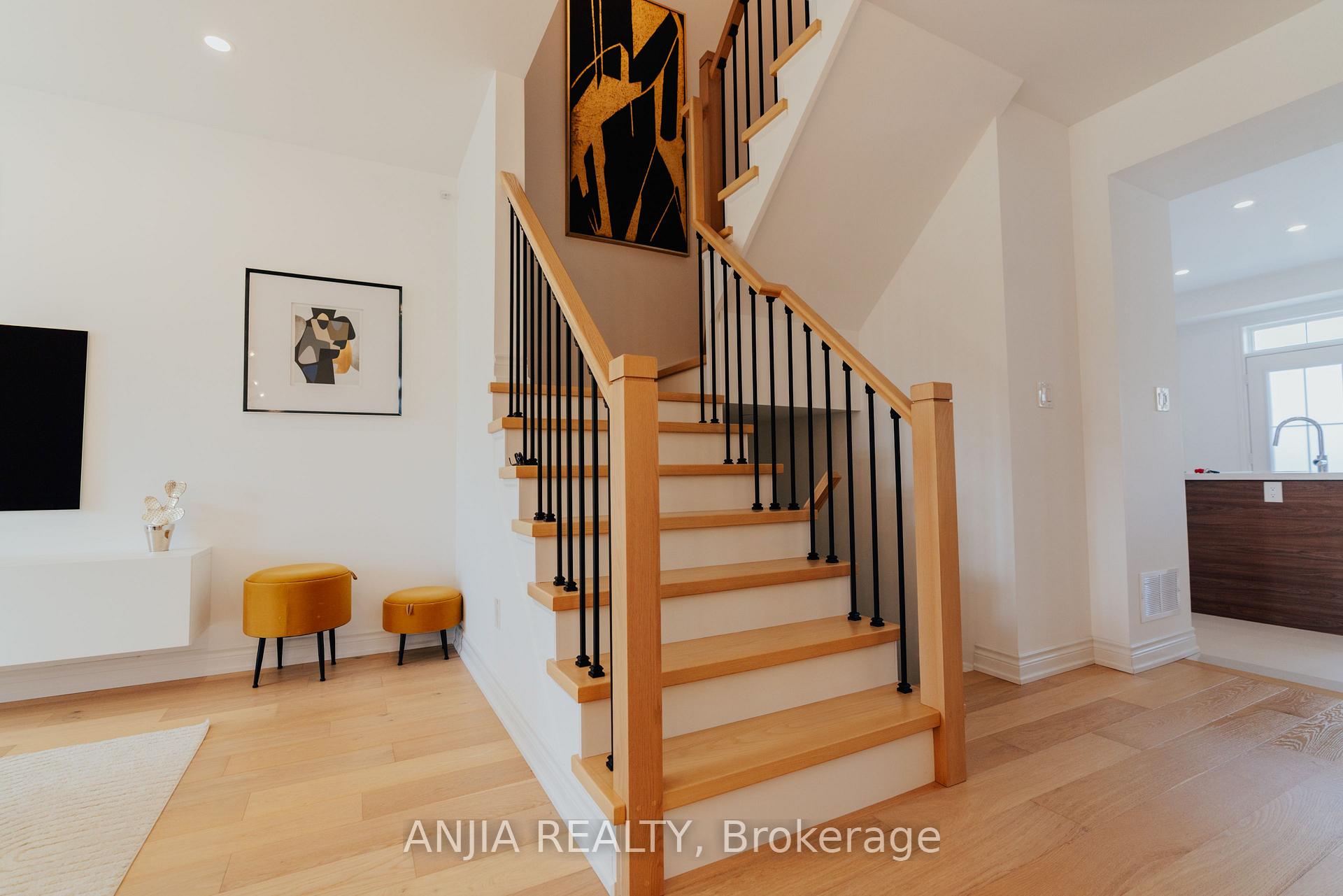 Photo 7 of 221 Dundas Way, Markham, Greensborough — HOMEH