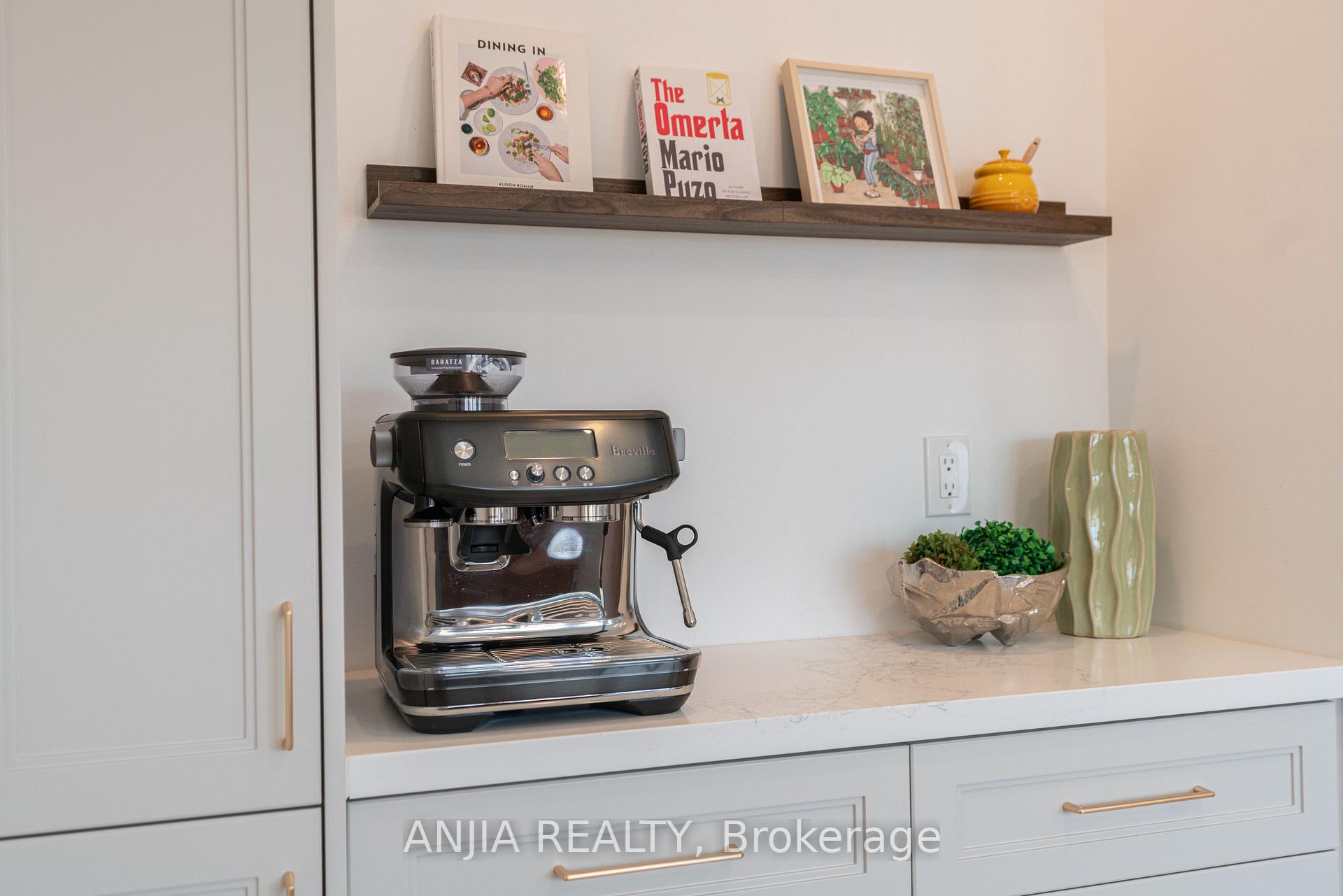 Photo 14 of 221 Dundas Way, Markham, Greensborough — HOMEH