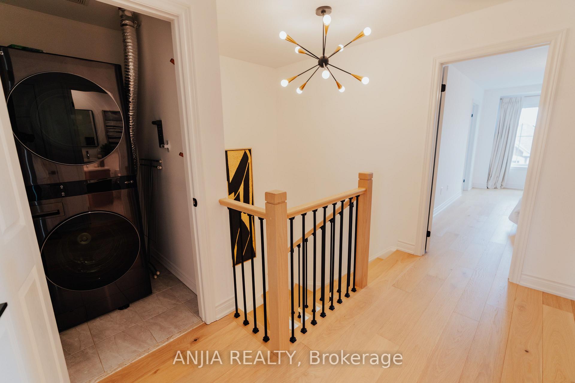 Photo 17 of 221 Dundas Way, Markham, Greensborough — HOMEH