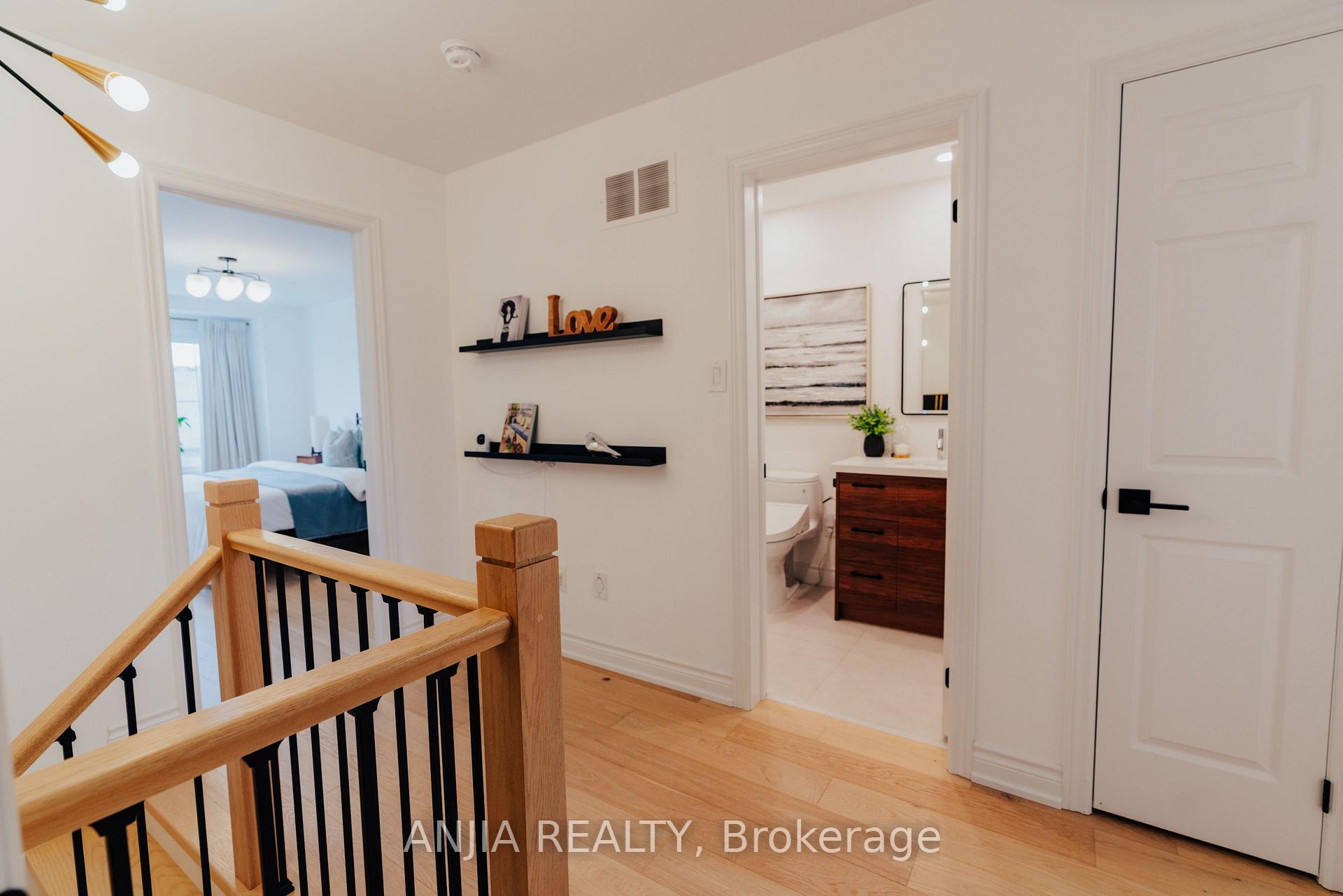Photo 19 of 221 Dundas Way, Markham, Greensborough — HOMEH