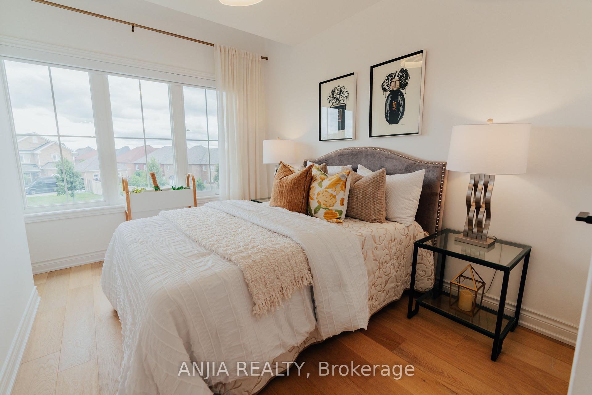 Photo 21 of 221 Dundas Way, Markham, Greensborough — HOMEH
