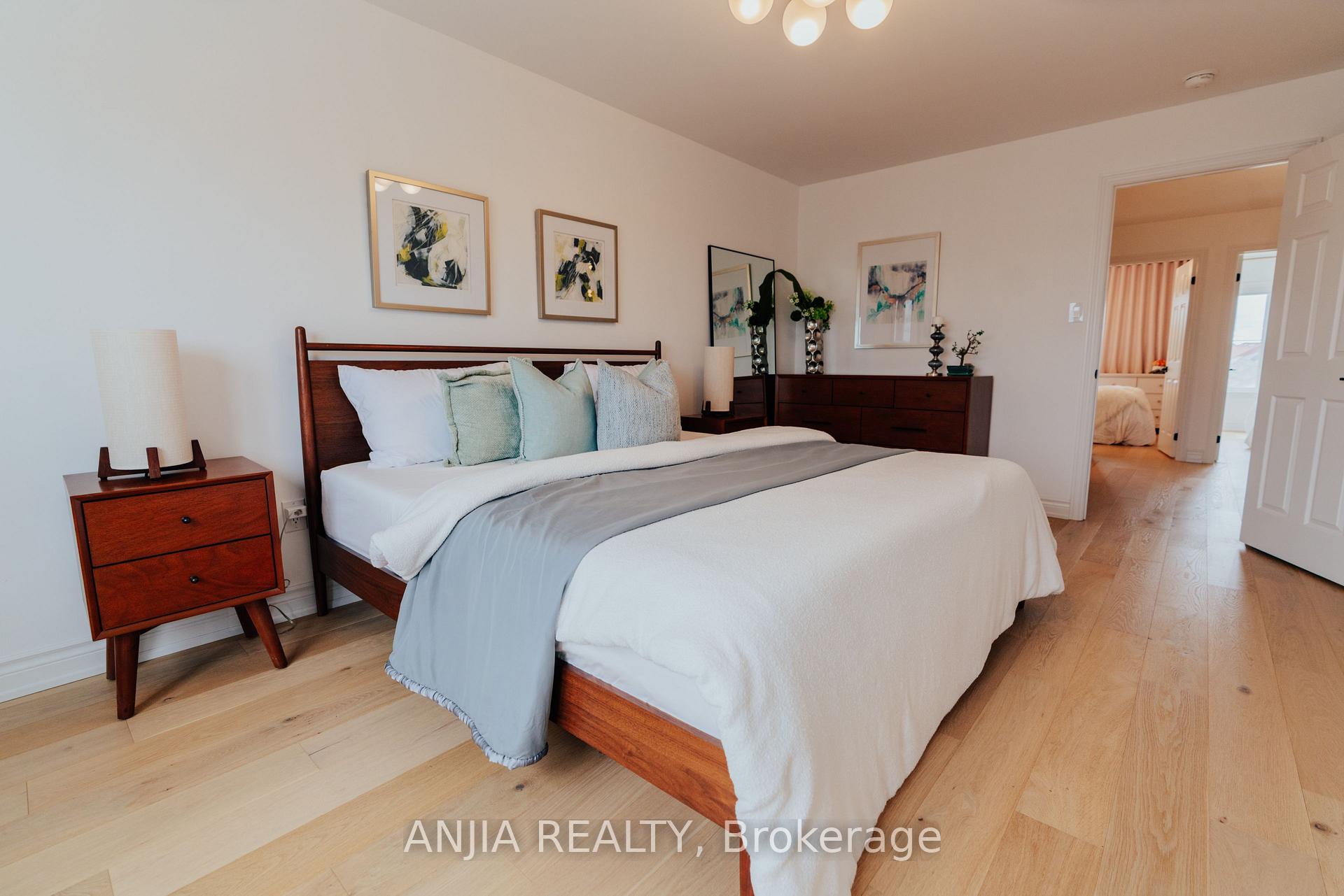 Photo 24 of 221 Dundas Way, Markham, Greensborough — HOMEH