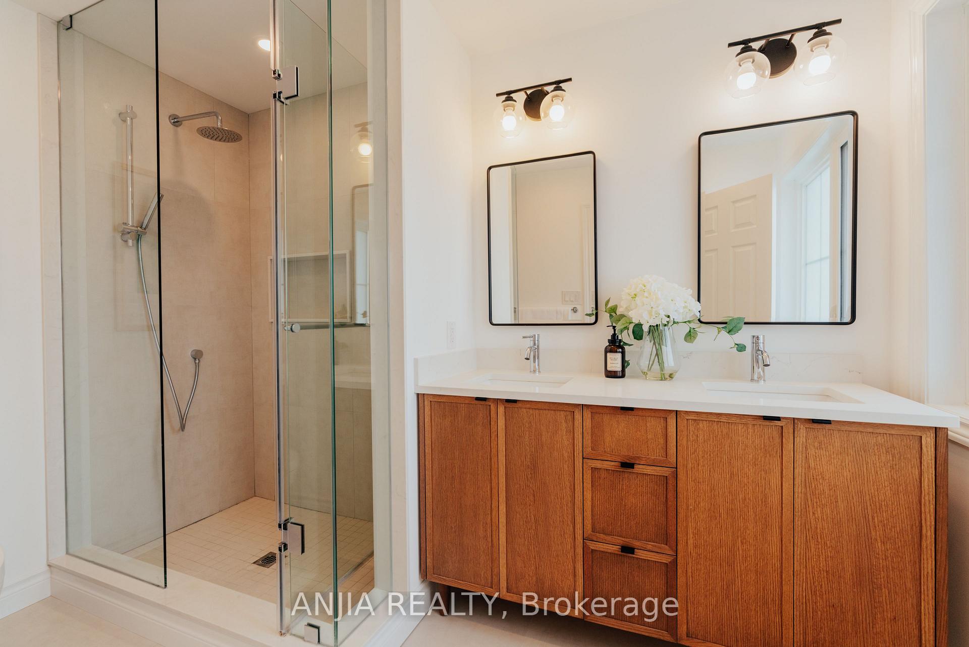Photo 26 of 221 Dundas Way, Markham, Greensborough — HOMEH