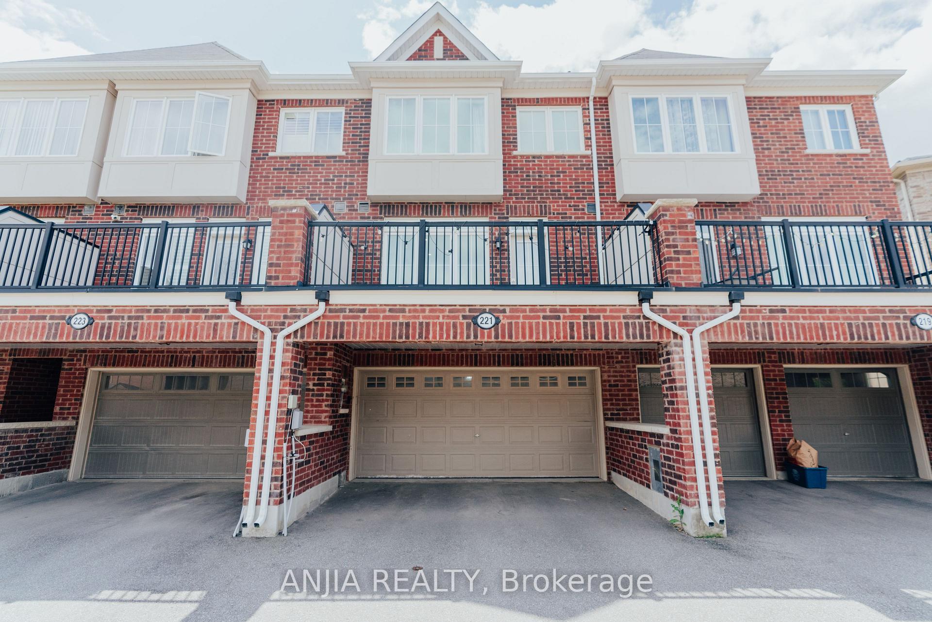 Photo 39 of 221 Dundas Way, Markham, Greensborough — HOMEH