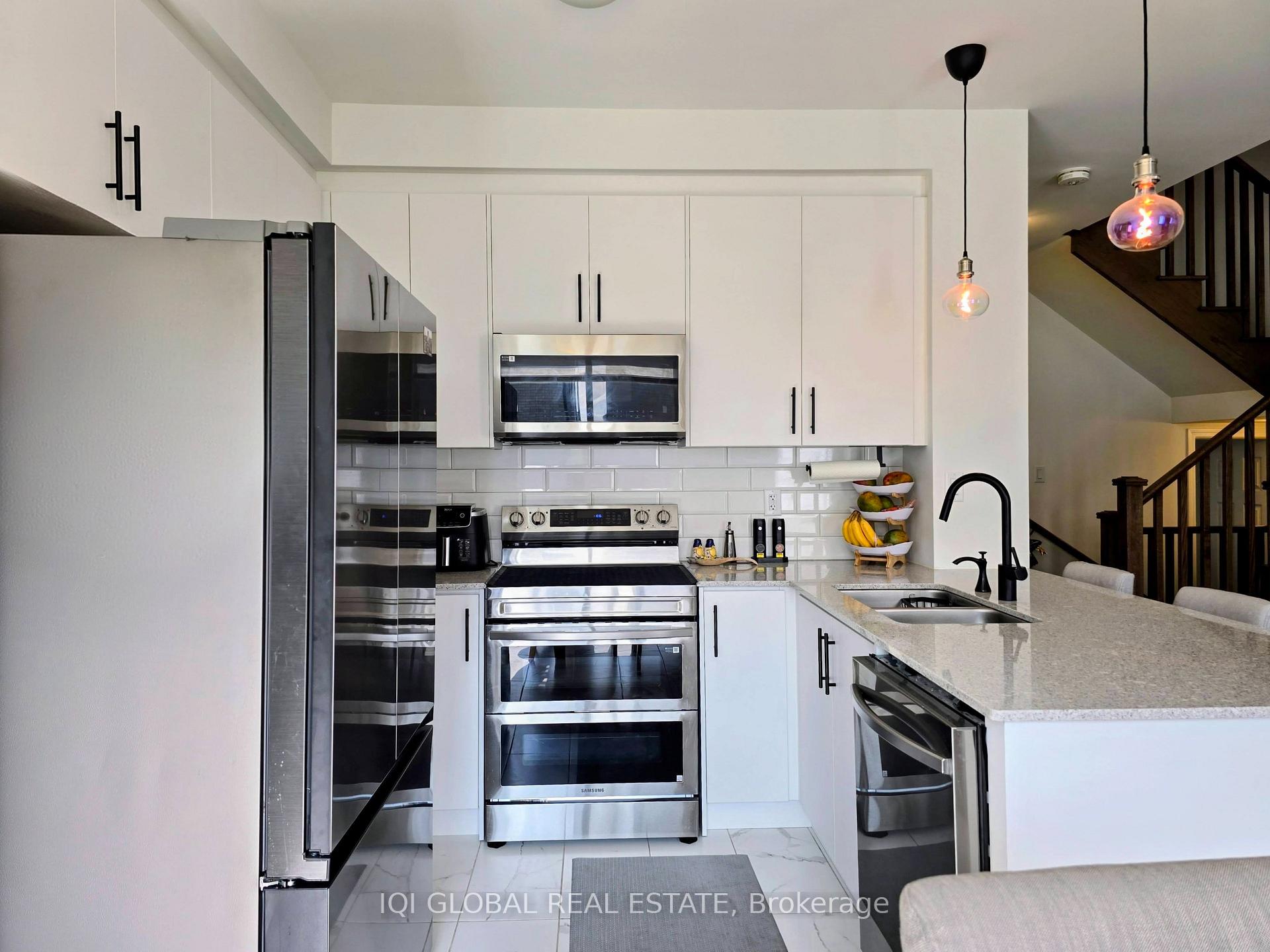 Photo 8 of 357 Reid Drive, Barrie, Rural Barrie Southwest — HOMEH