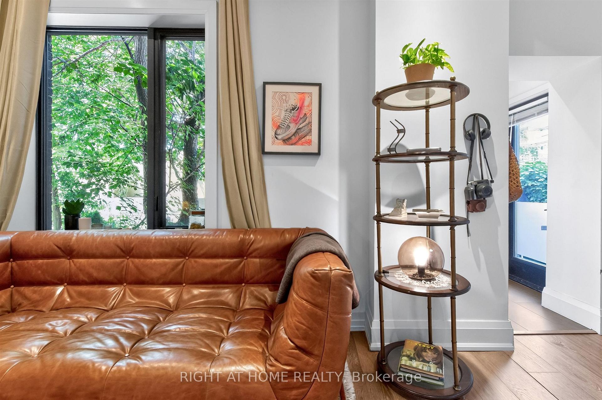 Photo 6 of 65 Rusholme Park Crescent, Toronto, Little Portugal — HOMEH