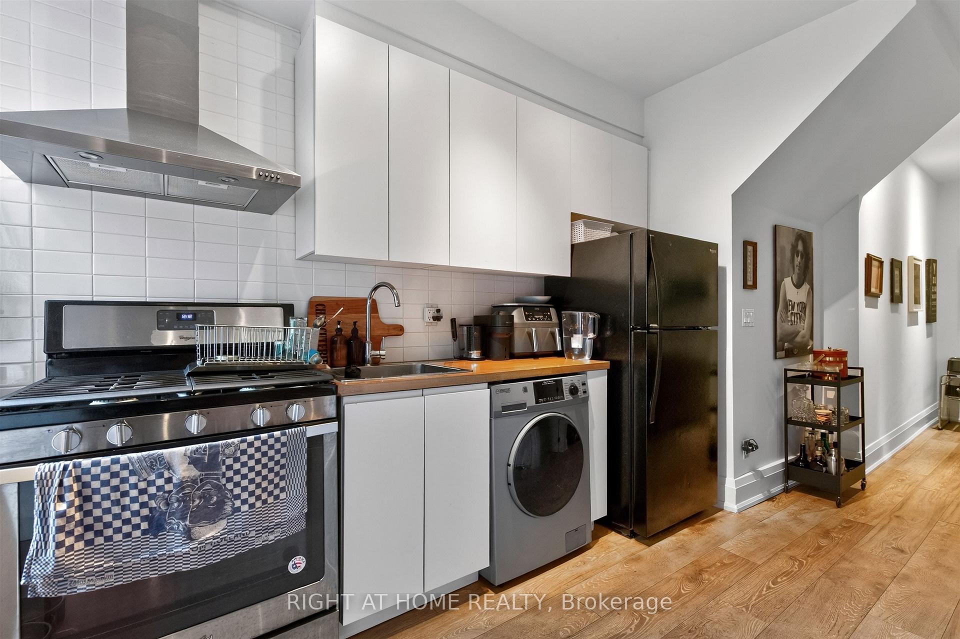 Photo 11 of 65 Rusholme Park Crescent, Toronto, Little Portugal — HOMEH