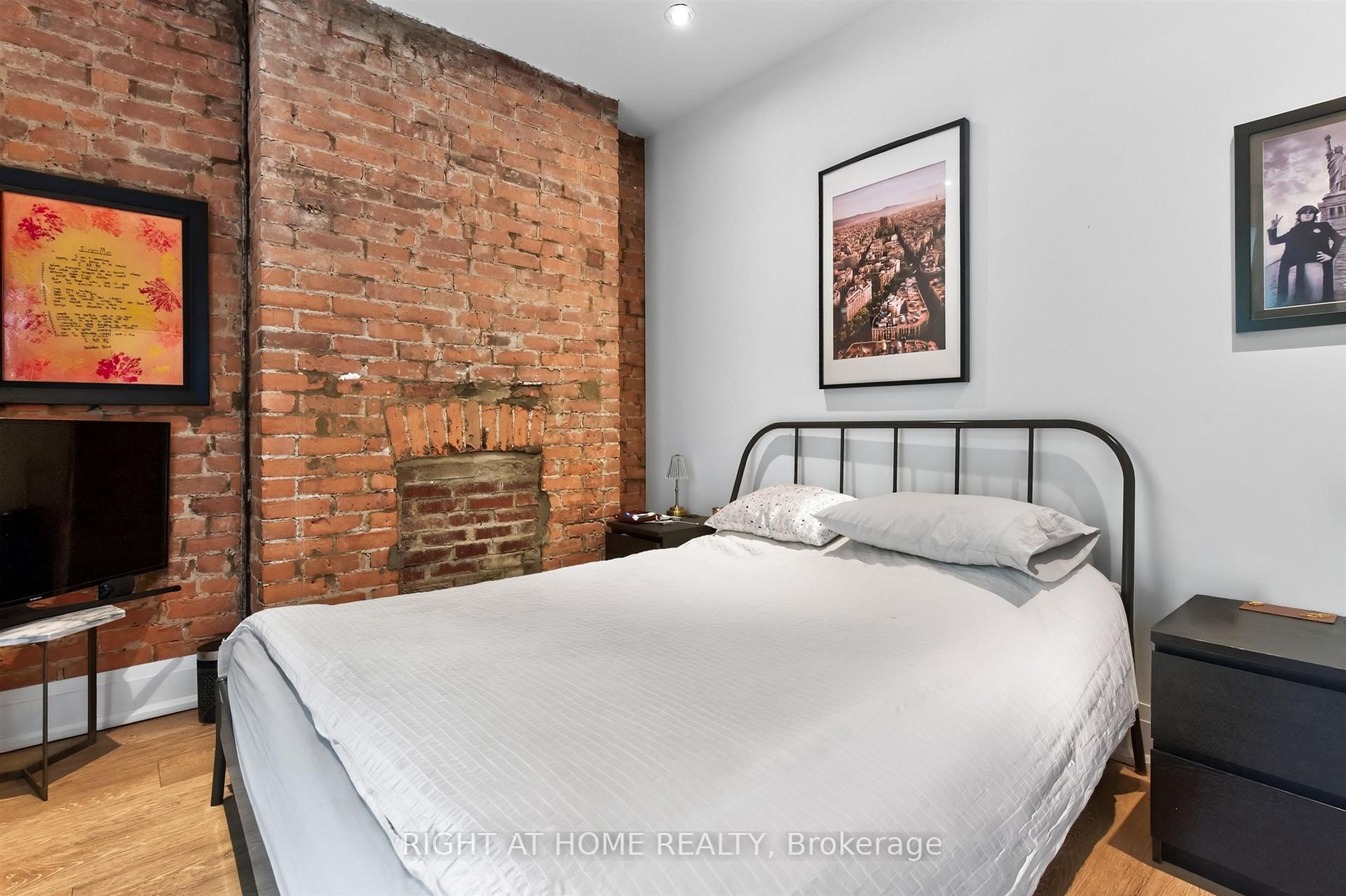 Photo 16 of 65 Rusholme Park Crescent, Toronto, Little Portugal — HOMEH
