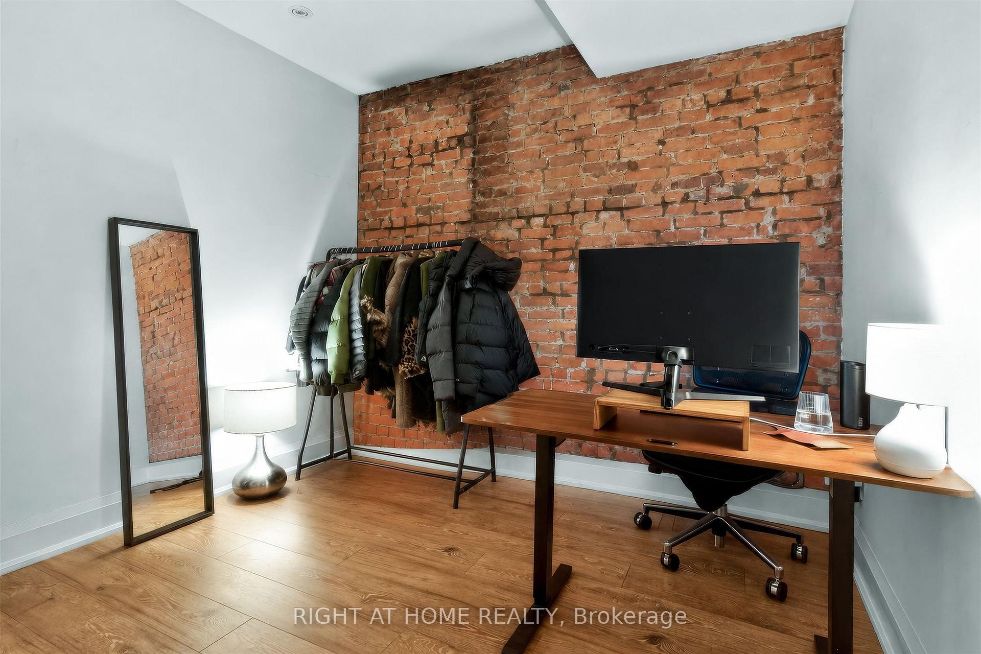 Photo 18 of 65 Rusholme Park Crescent, Toronto, Little Portugal — HOMEH
