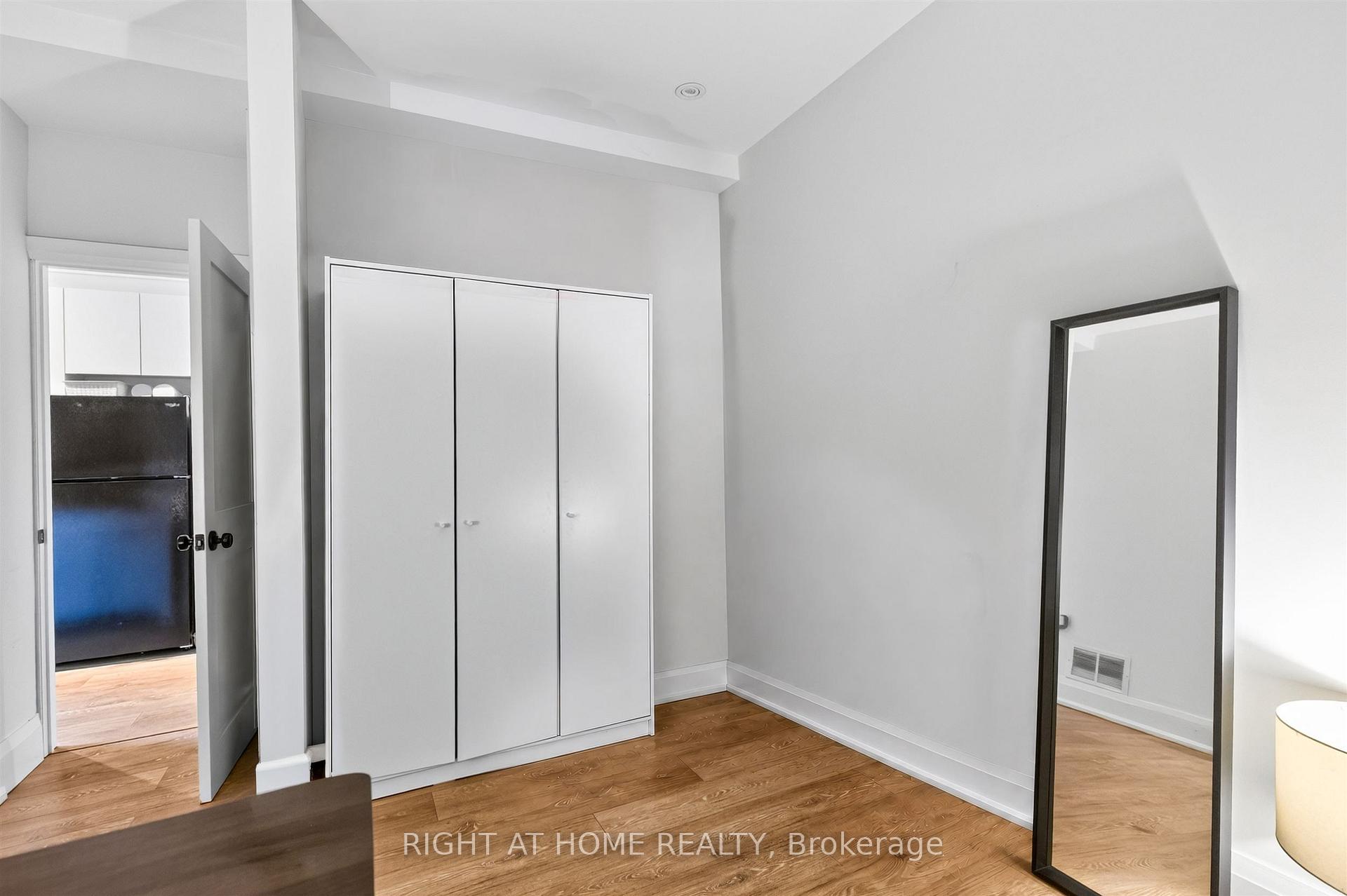 Photo 19 of 65 Rusholme Park Crescent, Toronto, Little Portugal — HOMEH