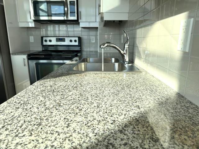 Photo 4 of Unit 510, 2900 Highway 7 Road, Vaughan, Concord — HOMEH
