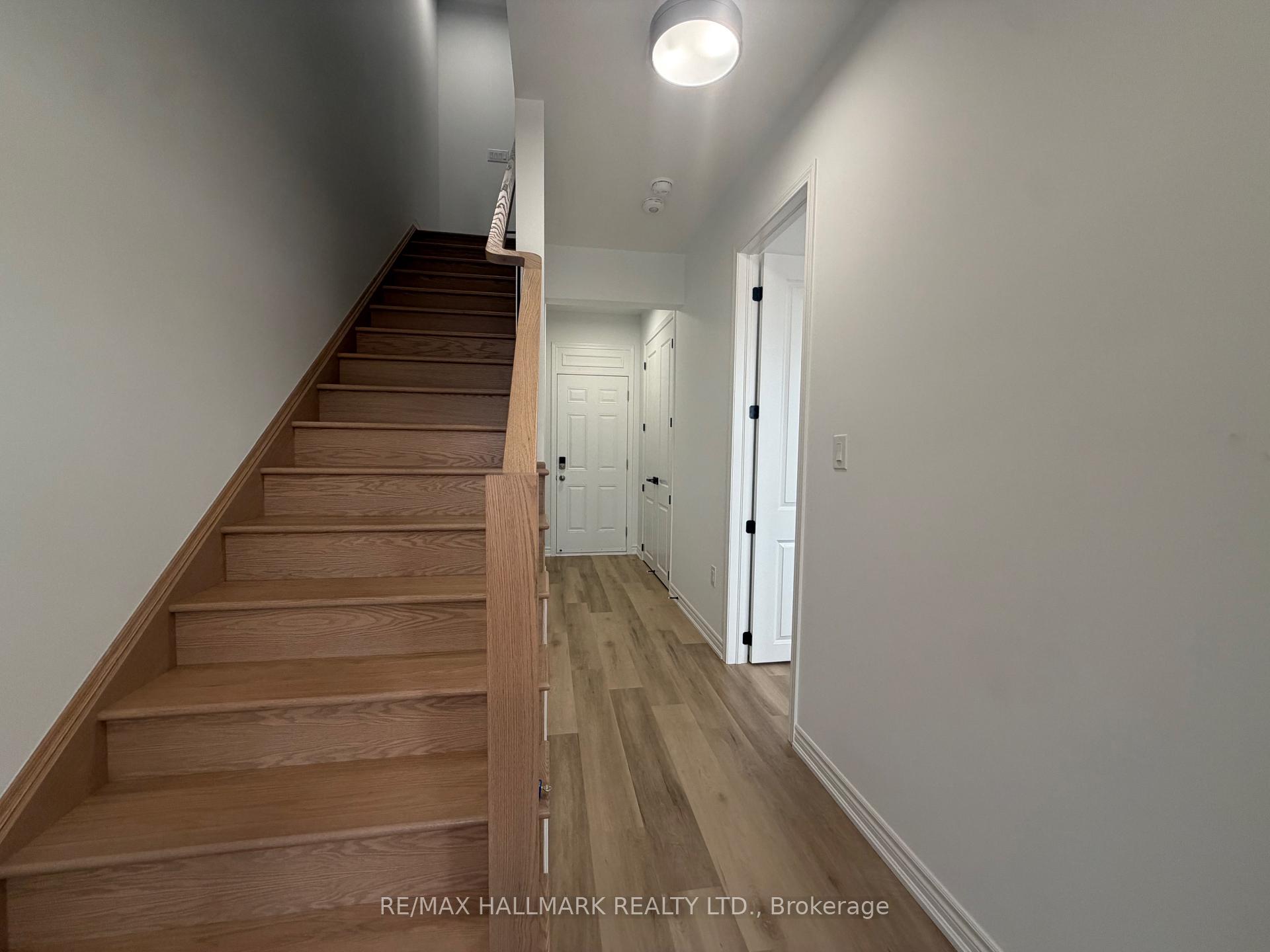 Photo 4 of 3384 Wrybill Path, Oakville, Joshua Meadows — HOMEH