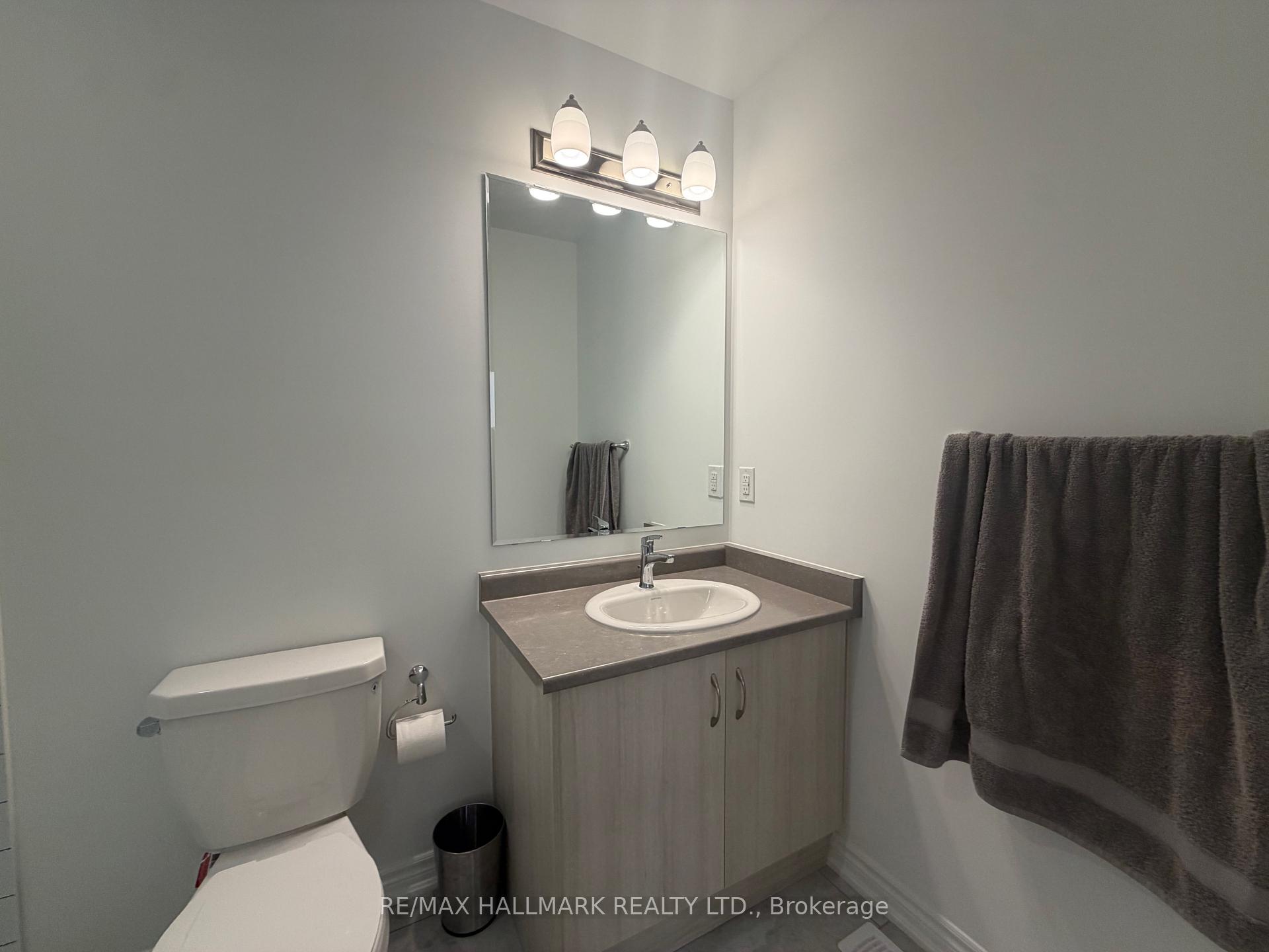 Photo 8 of 3384 Wrybill Path, Oakville, Joshua Meadows — HOMEH