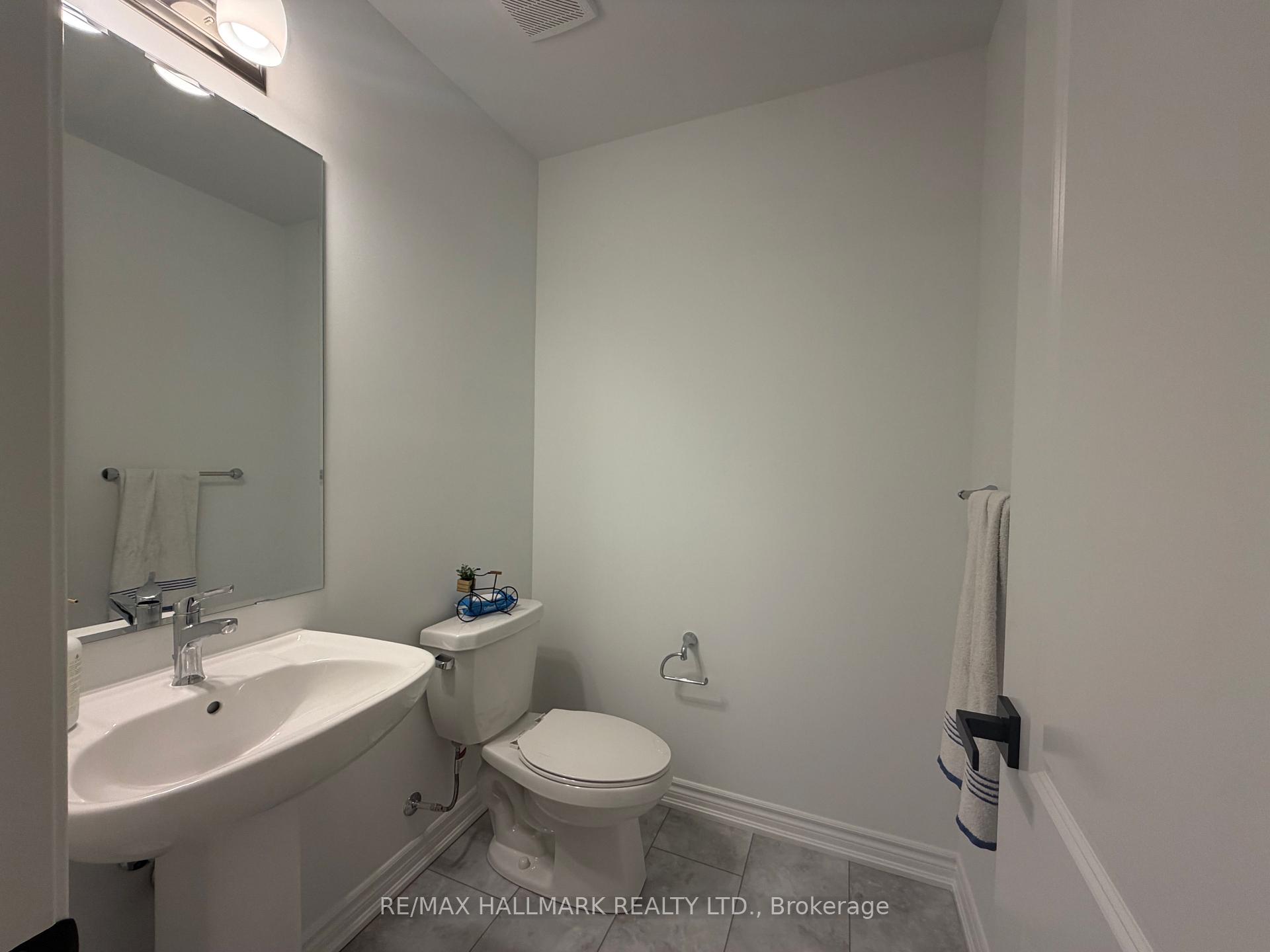 Photo 16 of 3384 Wrybill Path, Oakville, Joshua Meadows — HOMEH