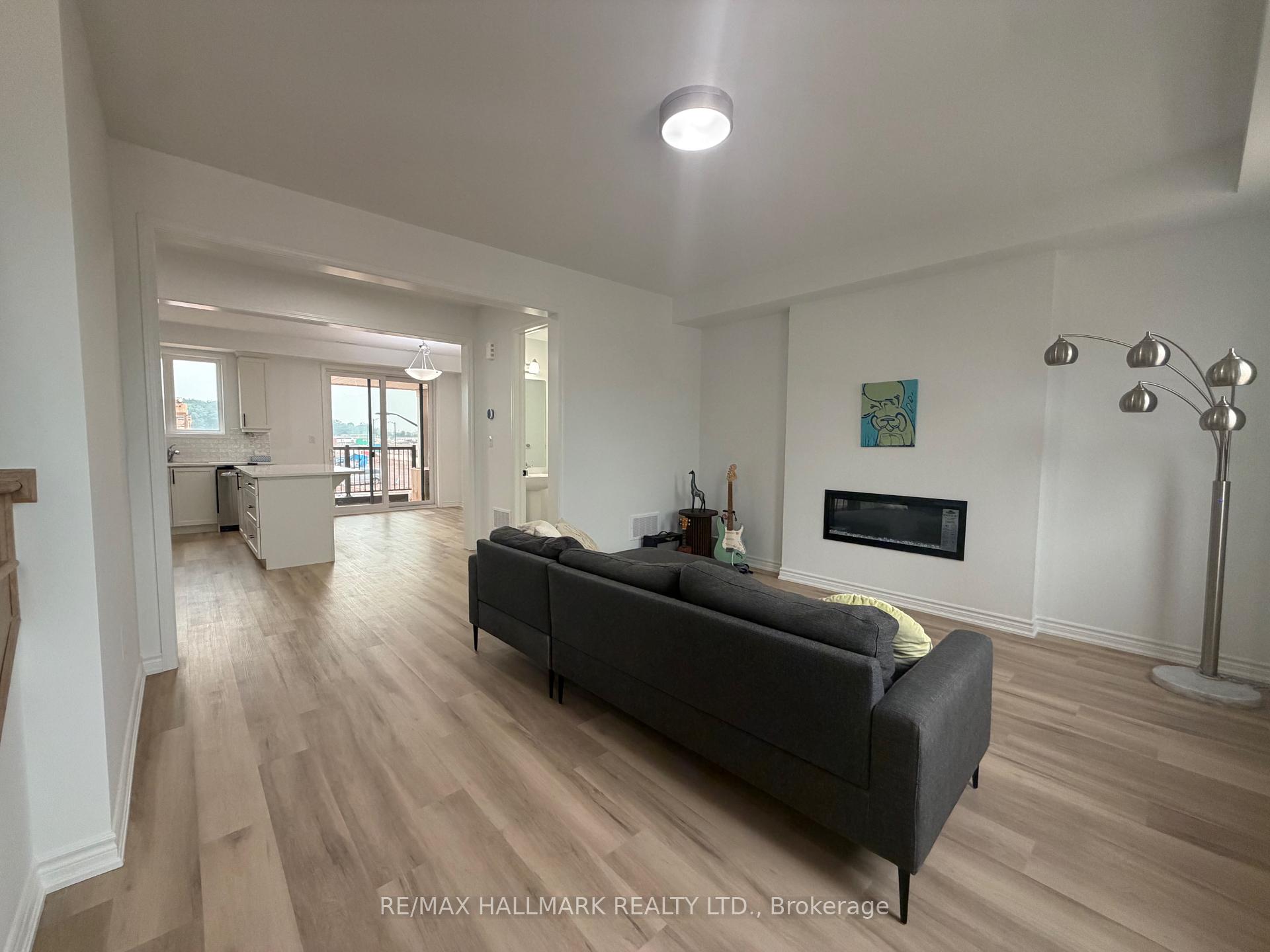 Photo 18 of 3384 Wrybill Path, Oakville, Joshua Meadows — HOMEH