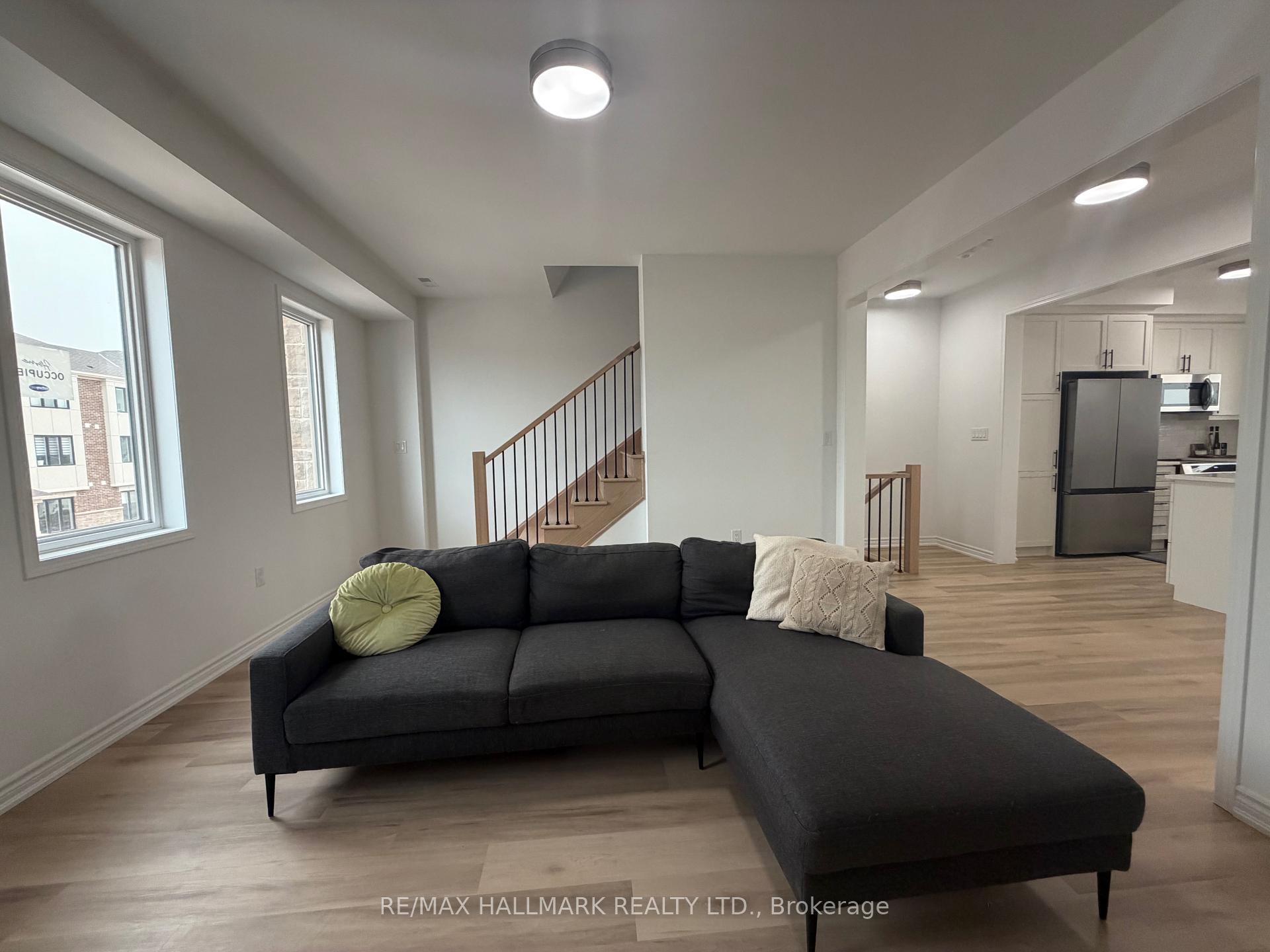 Photo 20 of 3384 Wrybill Path, Oakville, Joshua Meadows — HOMEH