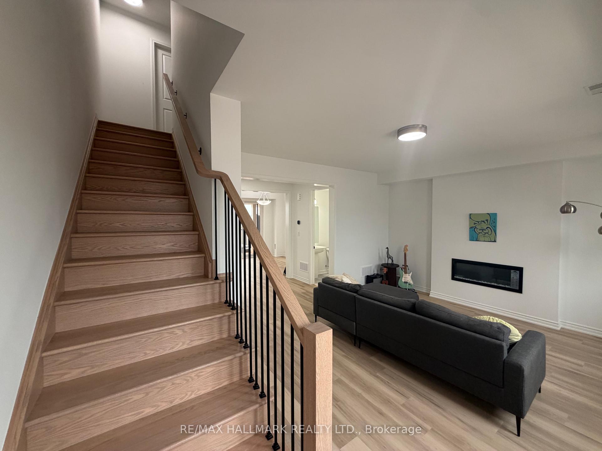 Photo 21 of 3384 Wrybill Path, Oakville, Joshua Meadows — HOMEH