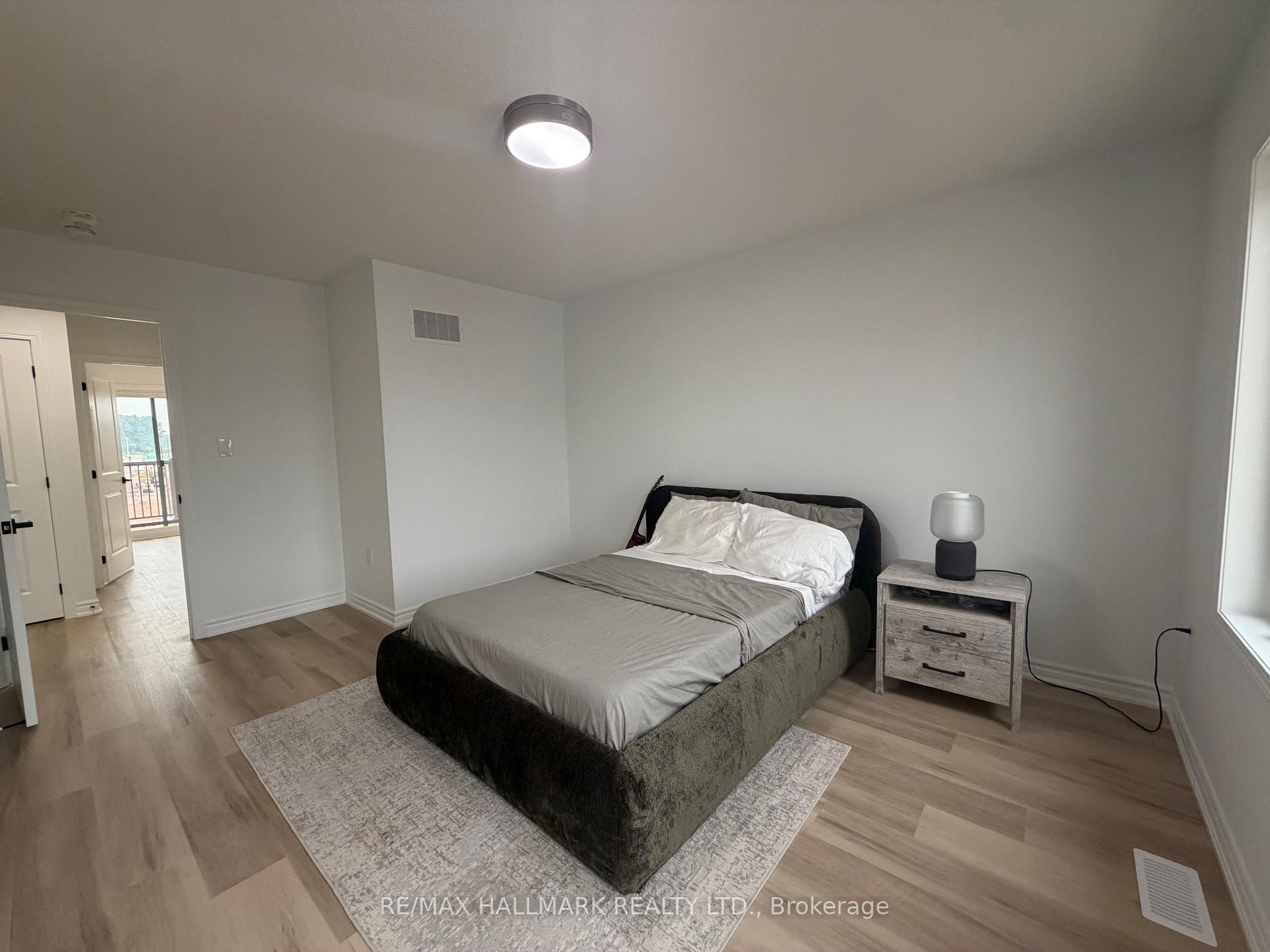 Photo 24 of 3384 Wrybill Path, Oakville, Joshua Meadows — HOMEH