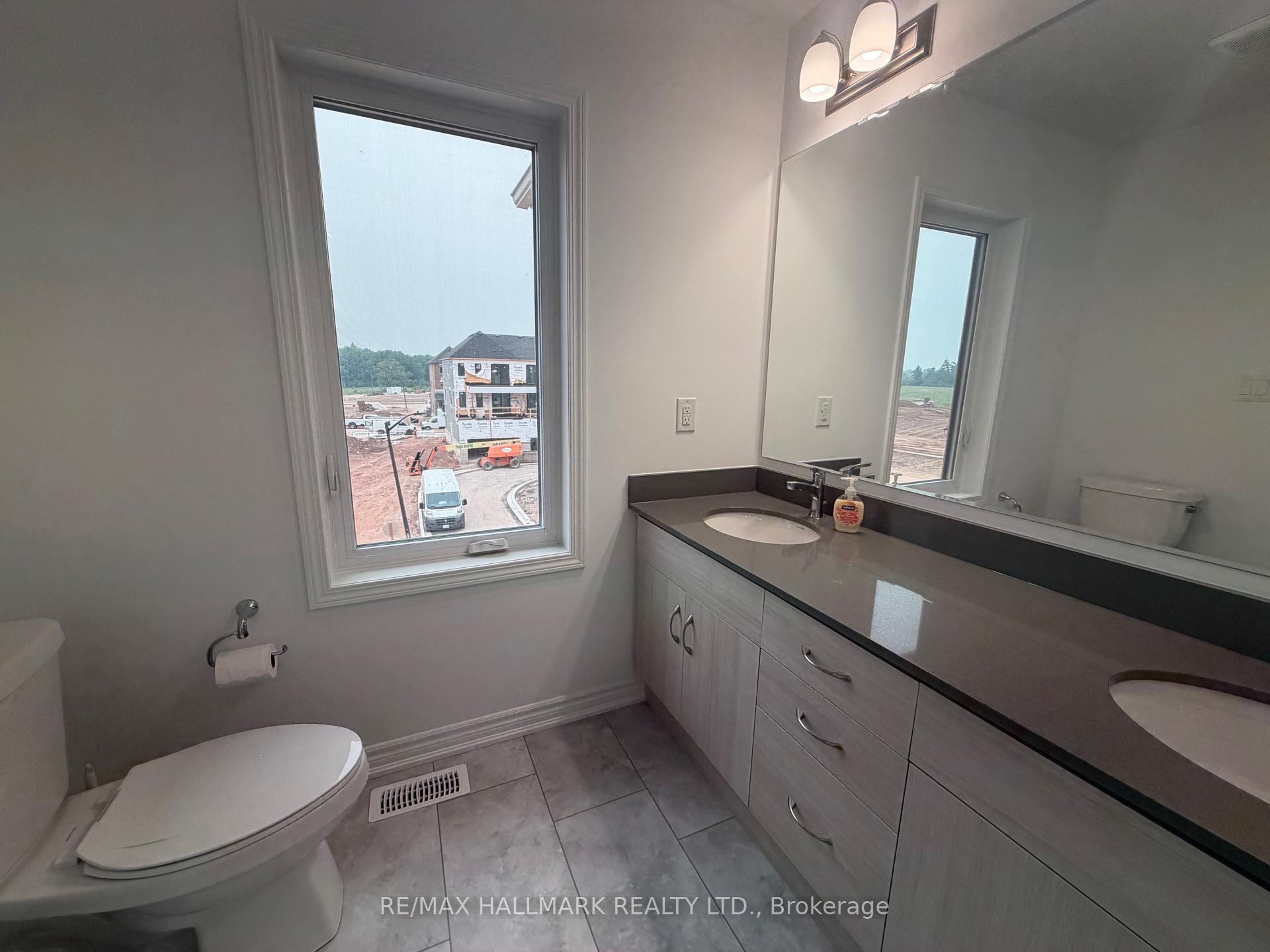 Photo 28 of 3384 Wrybill Path, Oakville, Joshua Meadows — HOMEH