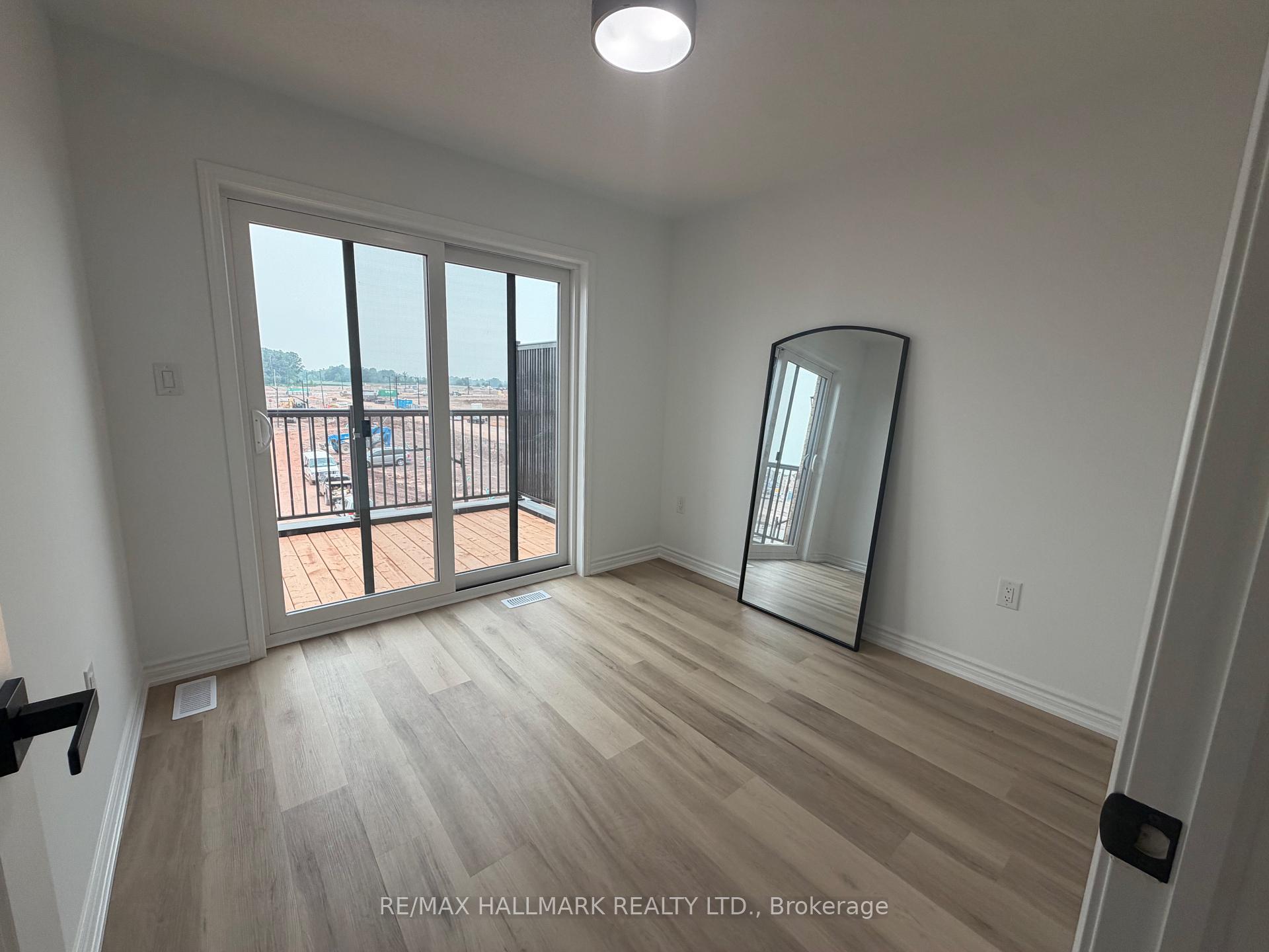 Photo 29 of 3384 Wrybill Path, Oakville, Joshua Meadows — HOMEH