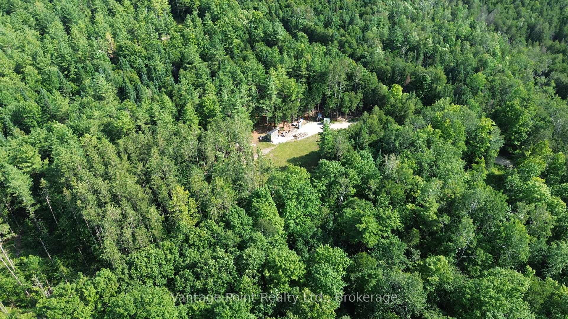 Photo 11 of 796331 East Back Line, Chatsworth — HOMEH