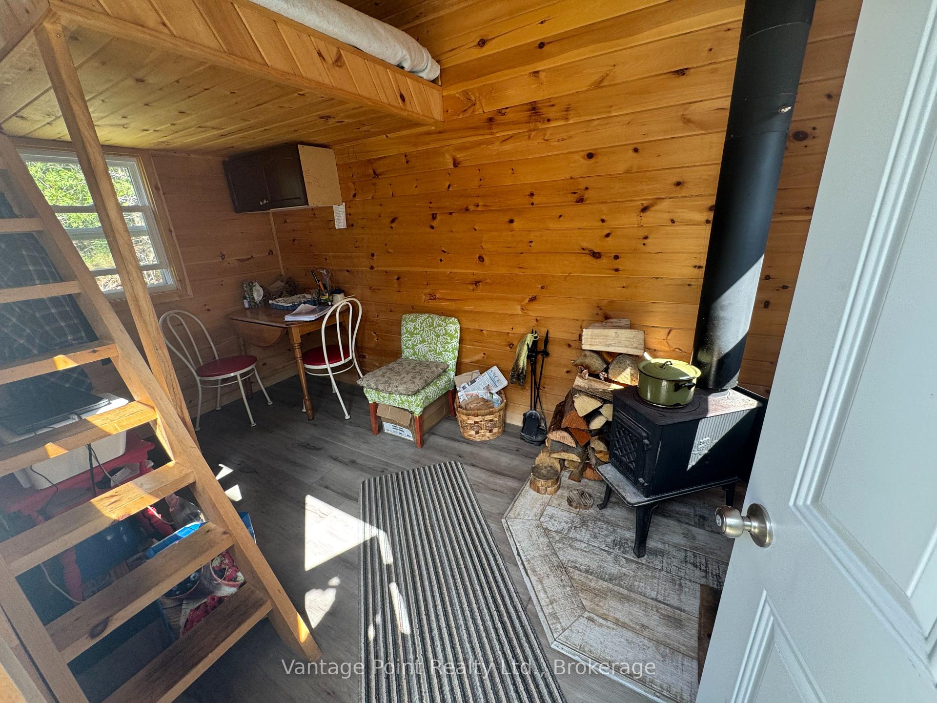 Photo 21 of 796331 East Back Line, Chatsworth — HOMEH