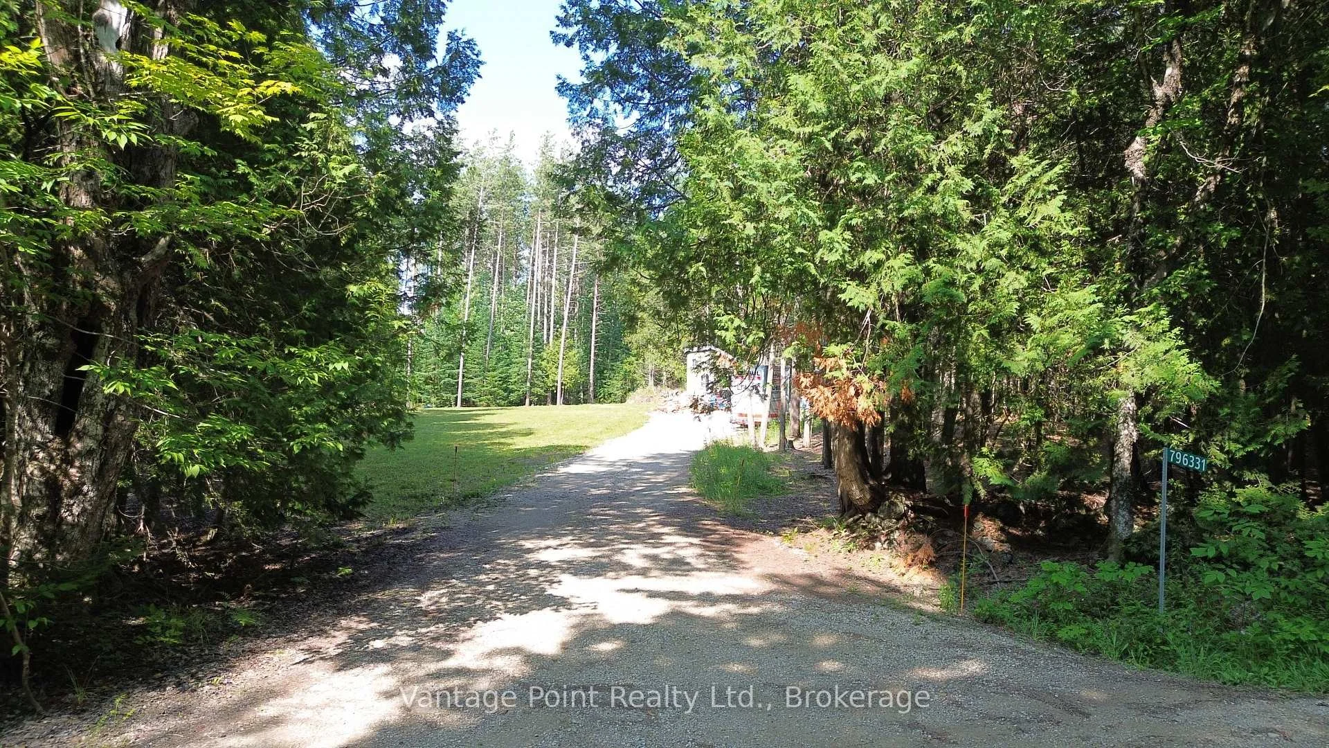 Photo 39 of 796331 East Back Line, Chatsworth — HOMEH