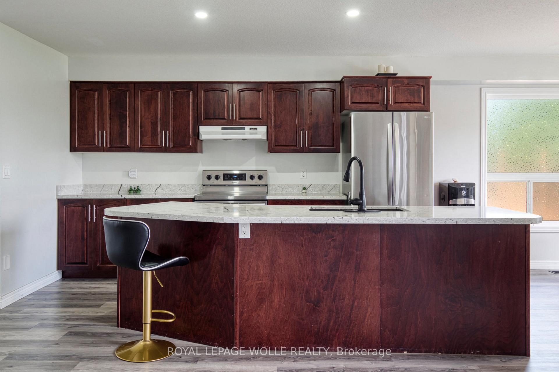 Photo 5 of 264 Vincent Drive, North Dumfries, Ayr — HOMEH