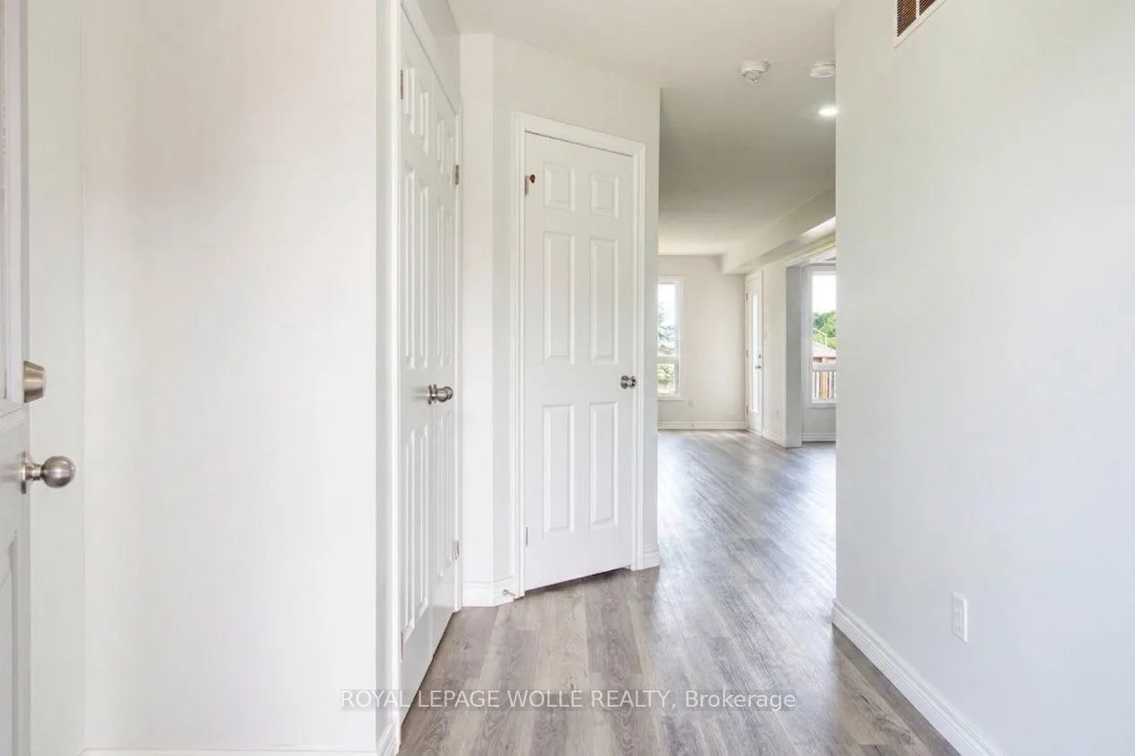 Photo 4 of 264 Vincent Drive, North Dumfries, Ayr — HOMEH