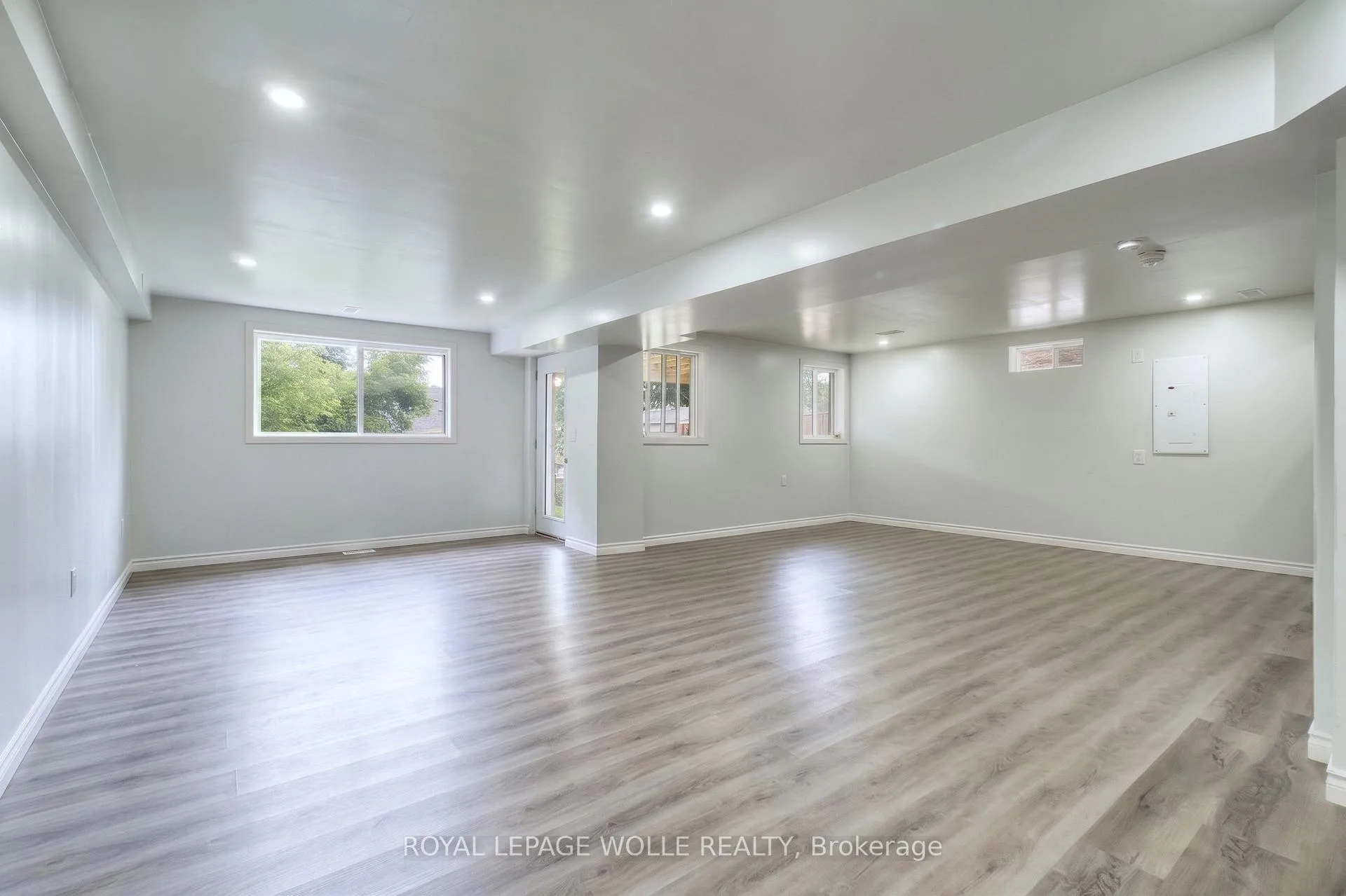 Photo 32 of 264 Vincent Drive, North Dumfries, Ayr — HOMEH